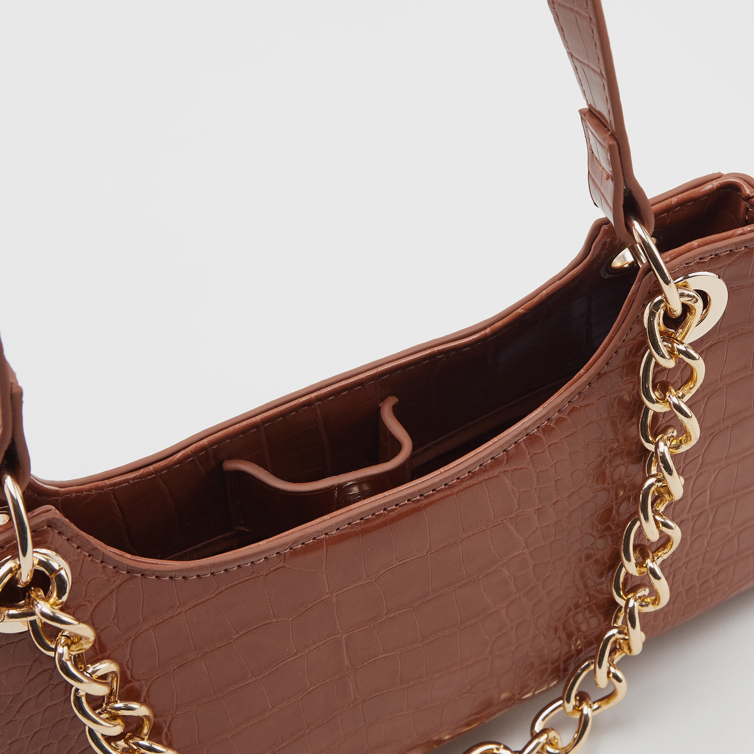 شنطة مزخرفة بملمس زواحف مع حزام كتف وتفاصيل سلسلة-women-bagsandwallets-handbags-image-4