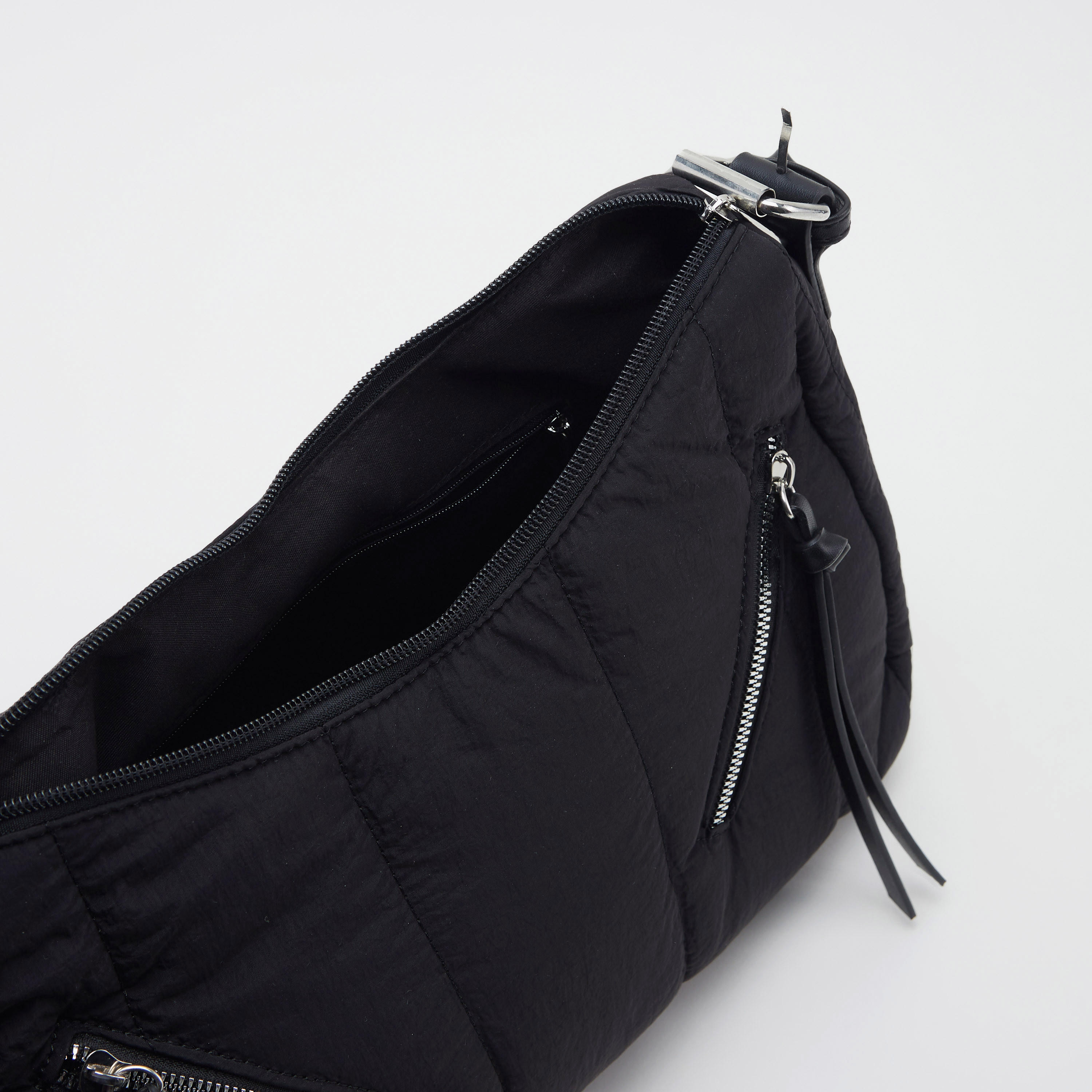 شنطة ظهر بتفاصيل سحّاب وحزام زينة إبزيم-women-bagsandwallets-handbags-image-5