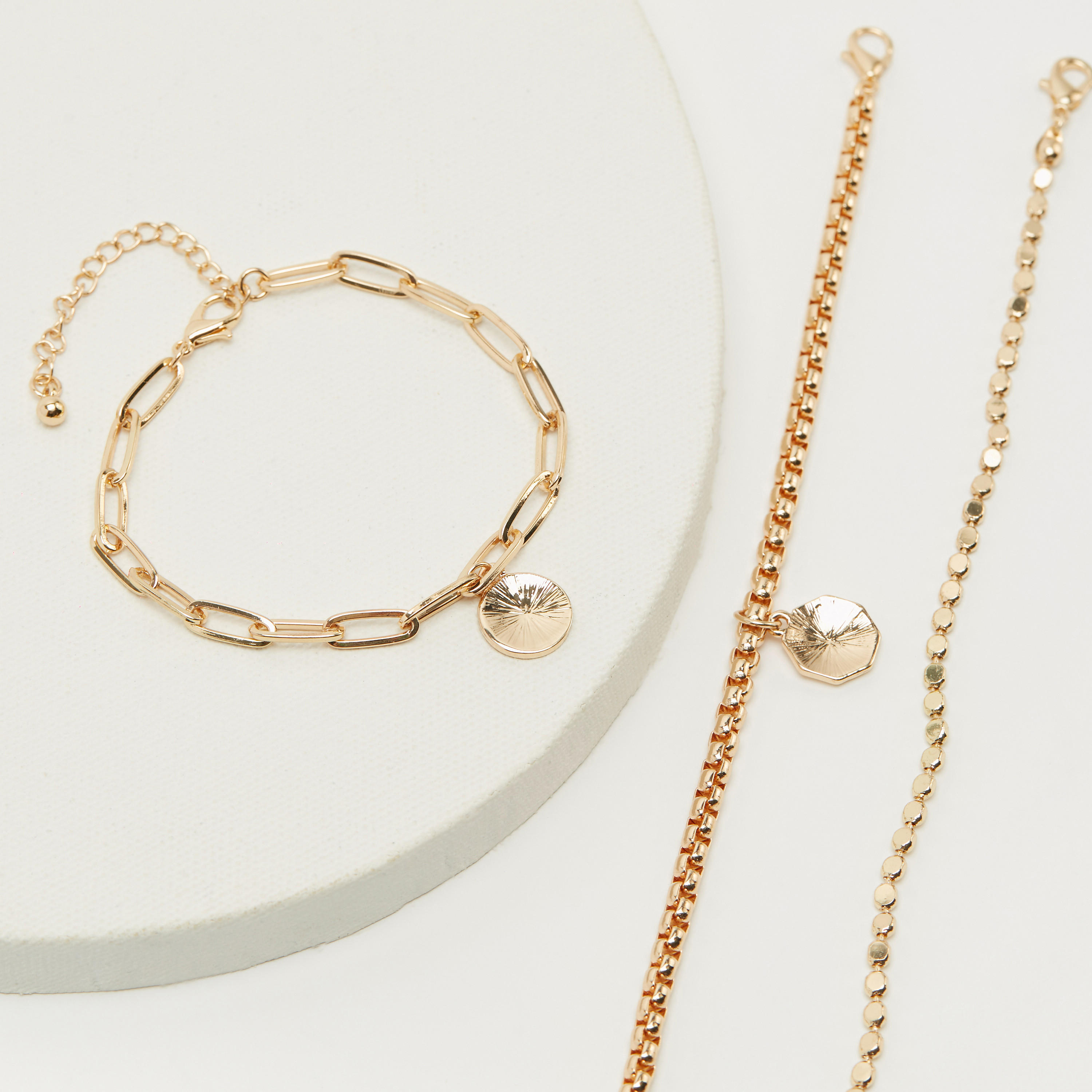 إسوارة سلسلة بمشبك إغلاق - طقم من 3 قطع-women-watchesandjewellery-jewellery-banglesandbracelets-image-4