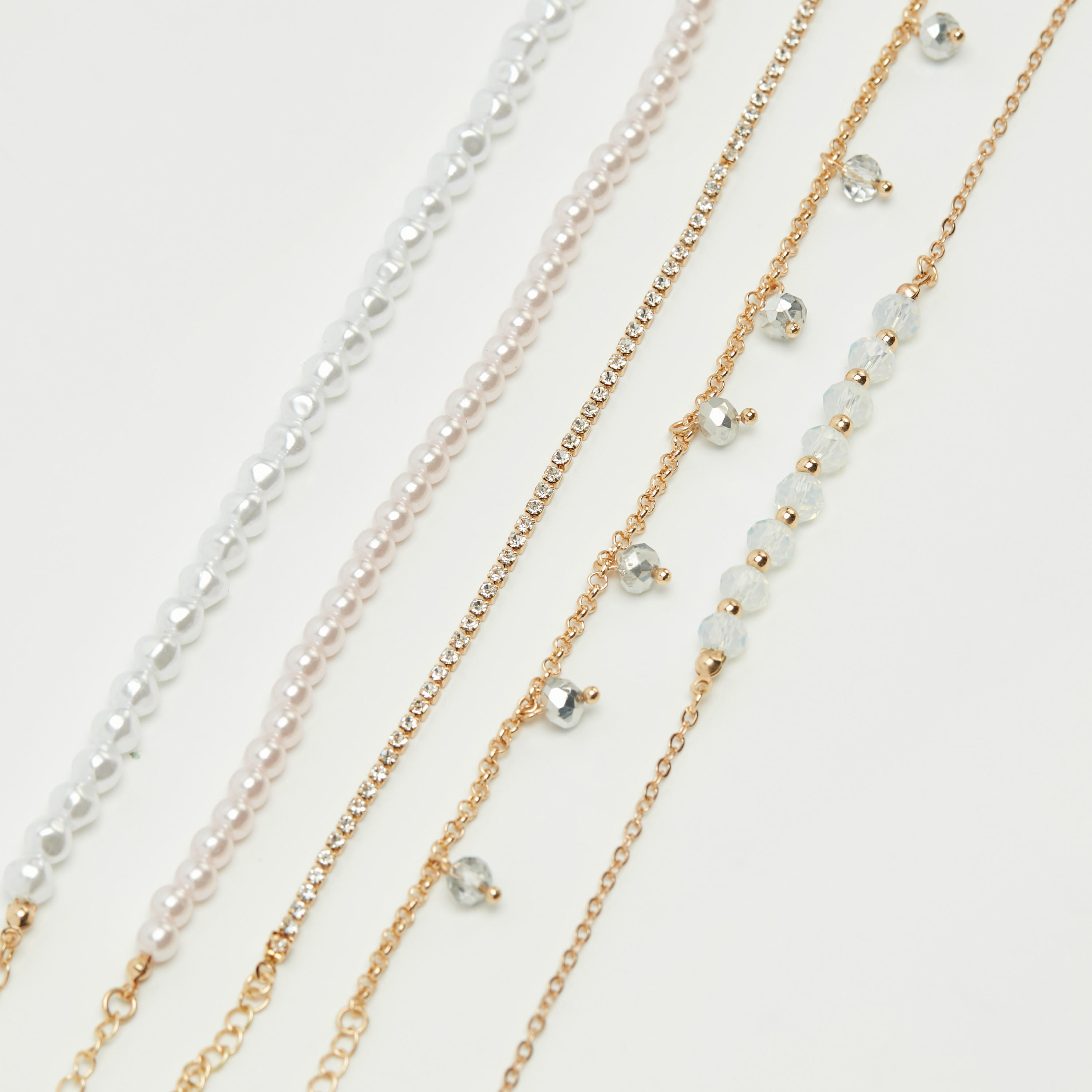 أساور مزيّنة بمشبك إغلاق - طقم من 5-women-watchesandjewellery-jewellery-banglesandbracelets-image-1
