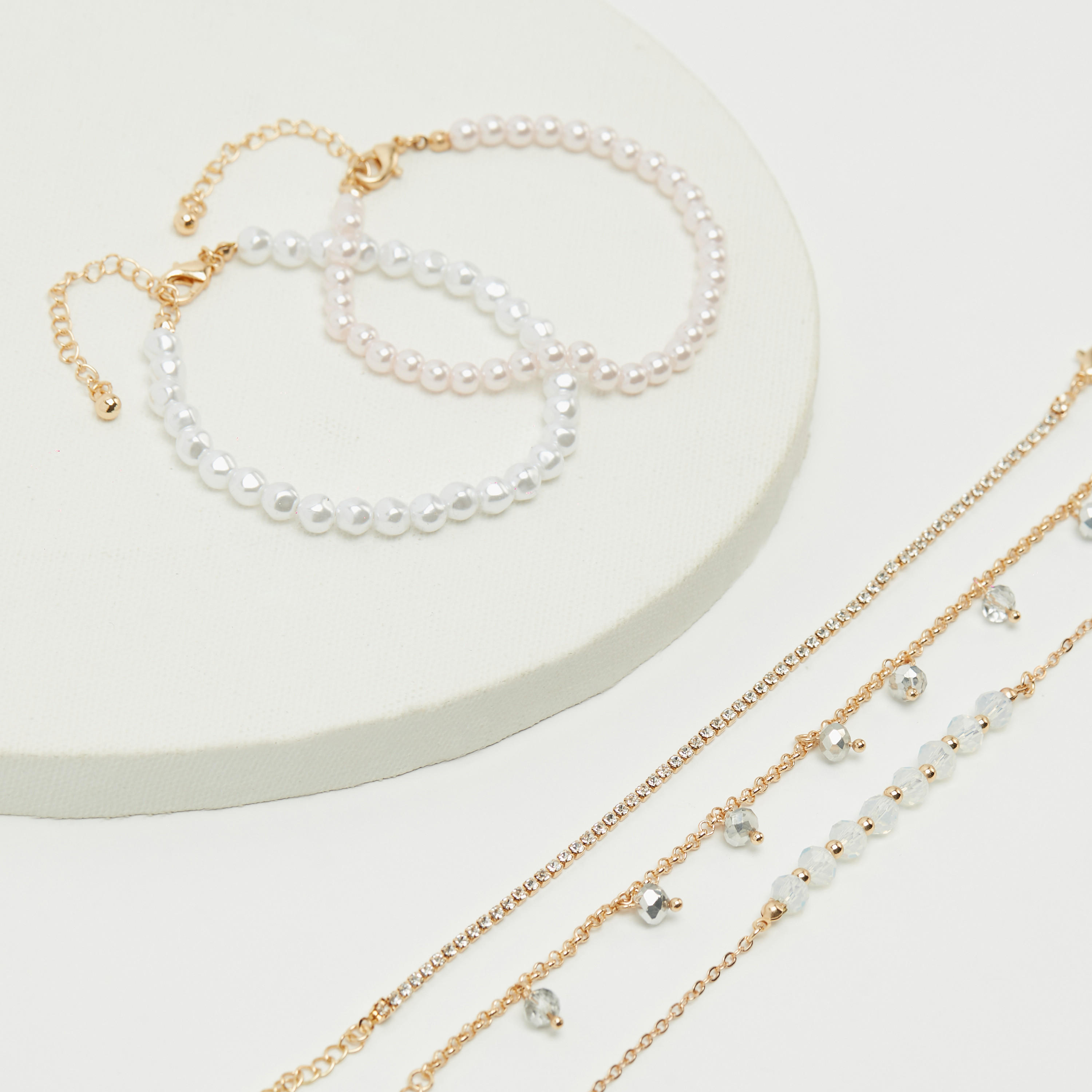 أساور مزيّنة بمشبك إغلاق - طقم من 5-women-watchesandjewellery-jewellery-banglesandbracelets-image-4