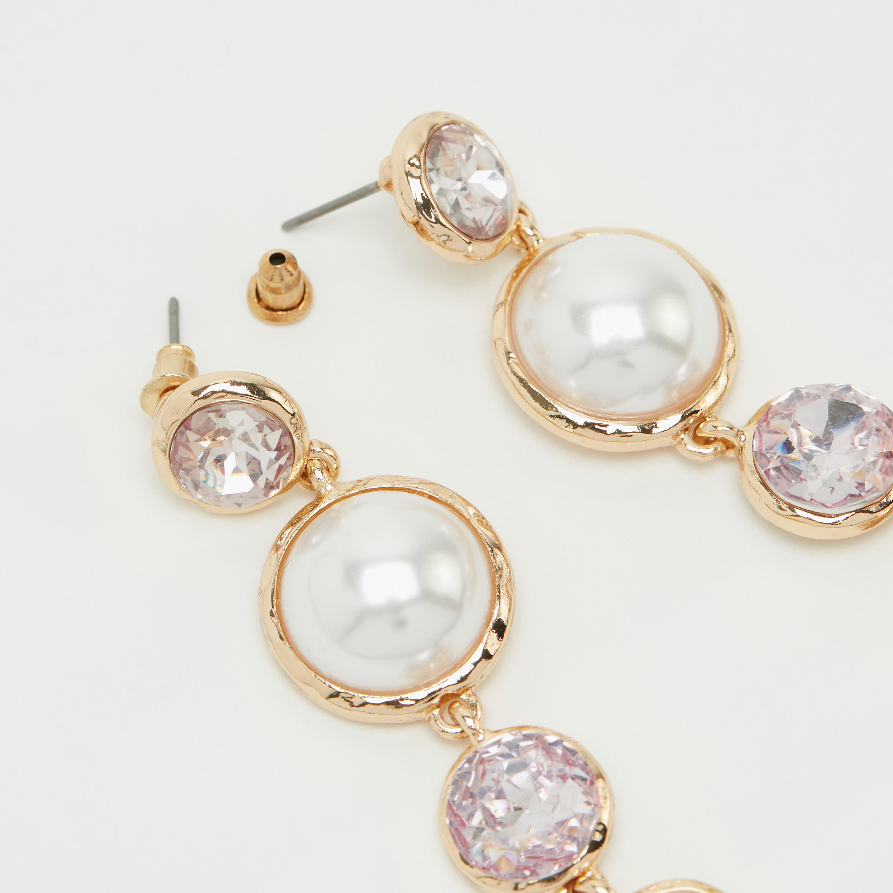 حلق متدليّ مزيّن بمكبس إغلاق خلفي-women-watchesandjewellery-jewellery-earrings-image-1