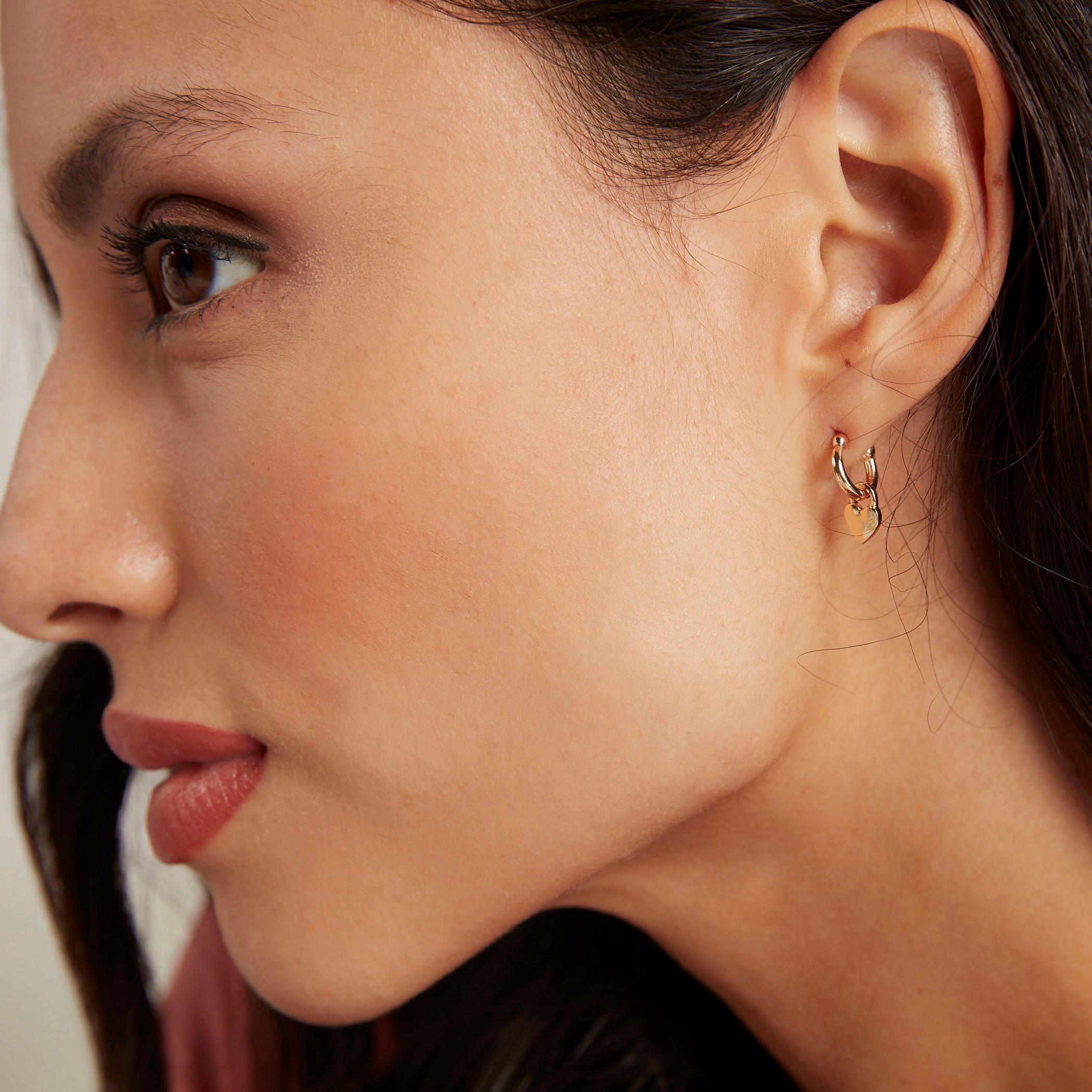 حلقان بمكبس إغلاق خلفي - طقم من 8 أزواج متنوّعة-women-watchesandjewellery-jewellery-earrings-image-4