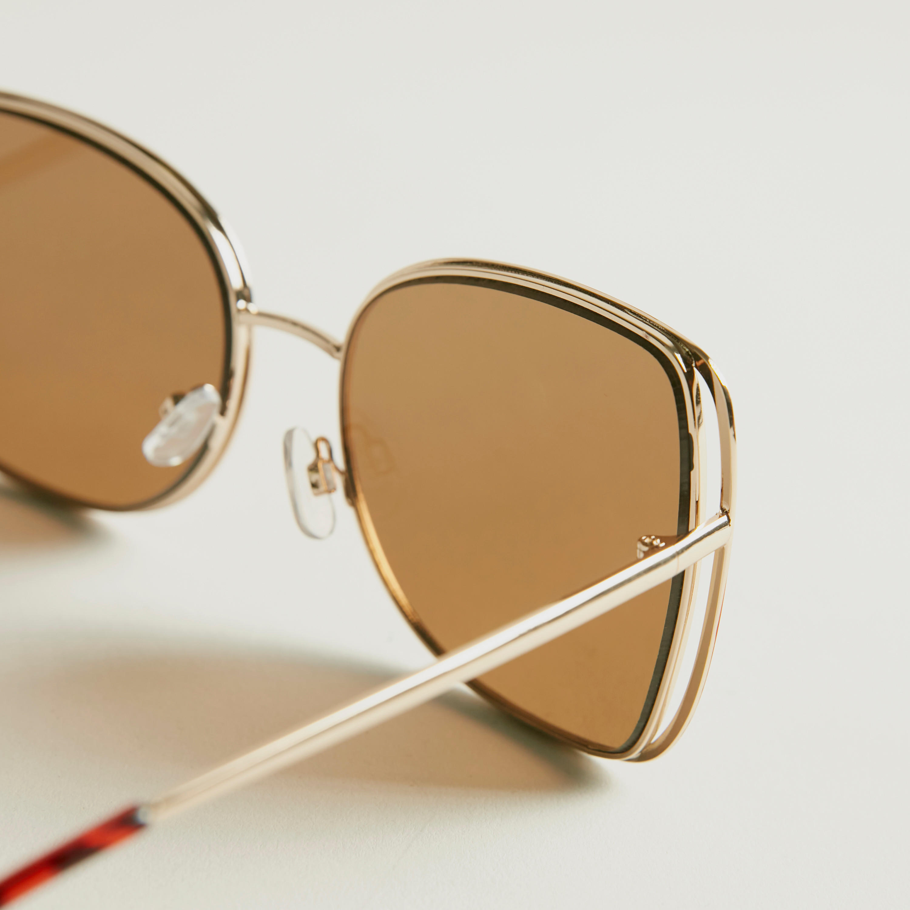 نظّارة شمسية بإطار كامل ووسادات للأنف-women-sunglasses-image-4