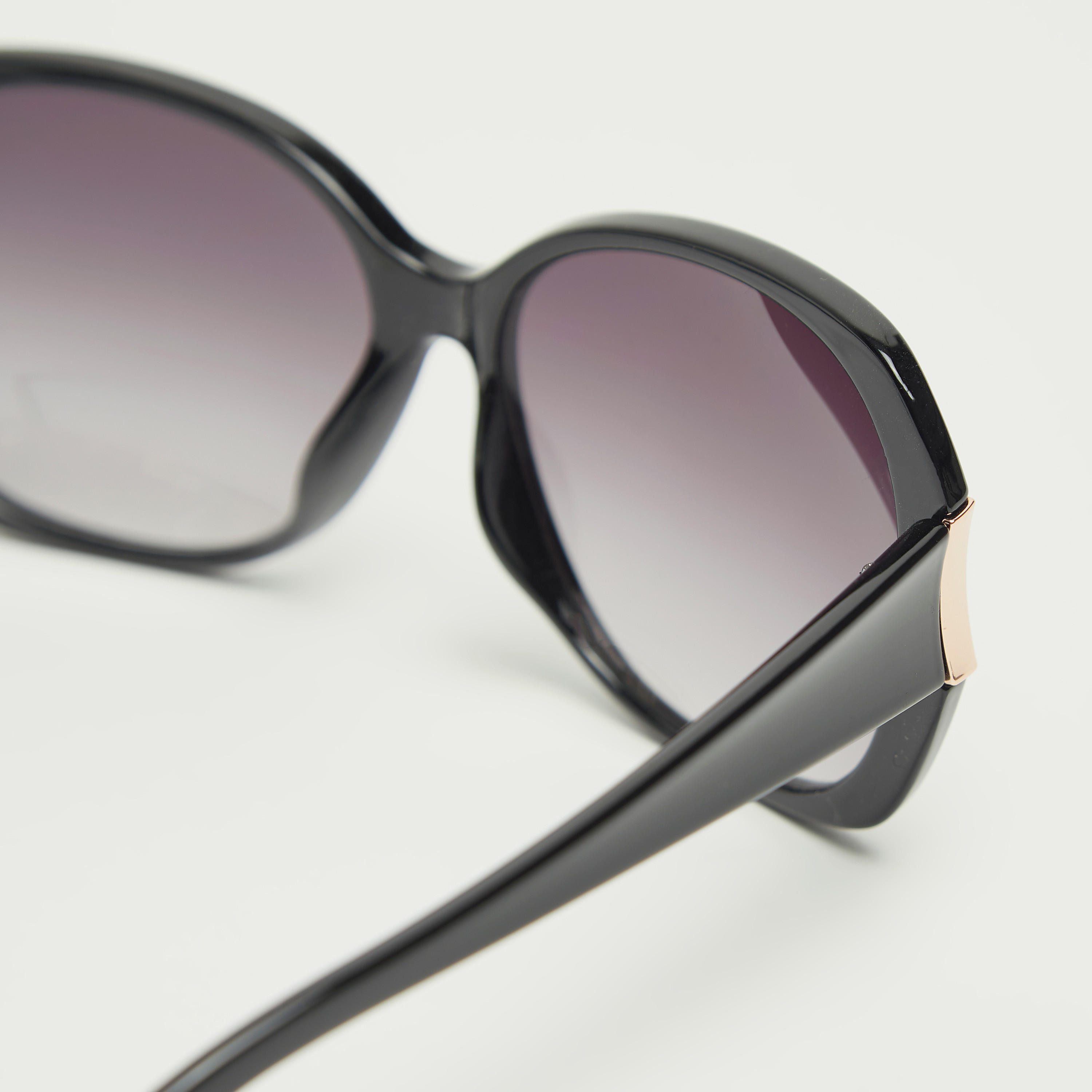 نظّارة شمسية مستطيلة بإطار كامل ووسادات للأنف-women-sunglasses-image-2