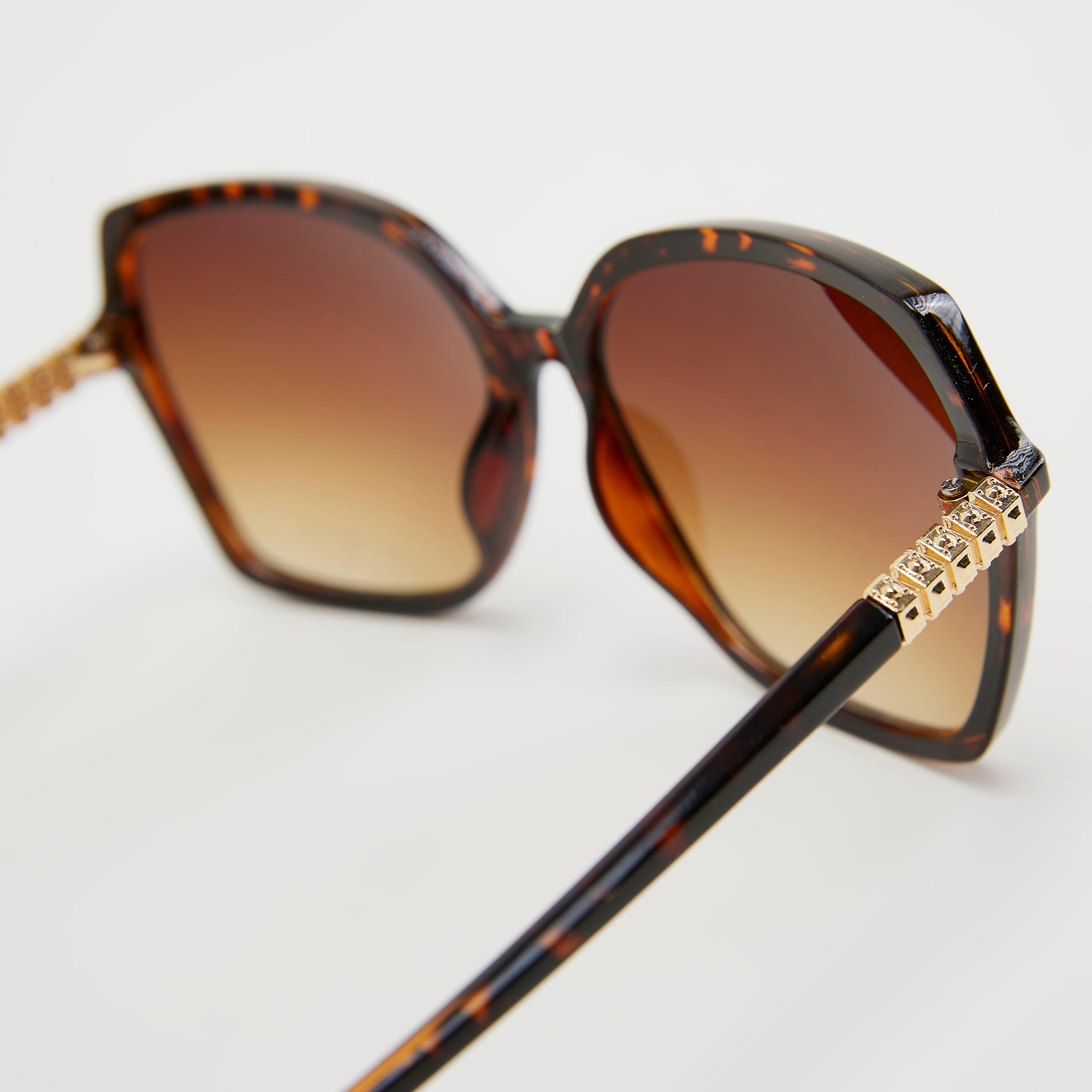 نظارة شمسية بإطار مربع كامل مع لمسات معدنية على الذراع-women-sunglasses-image-3