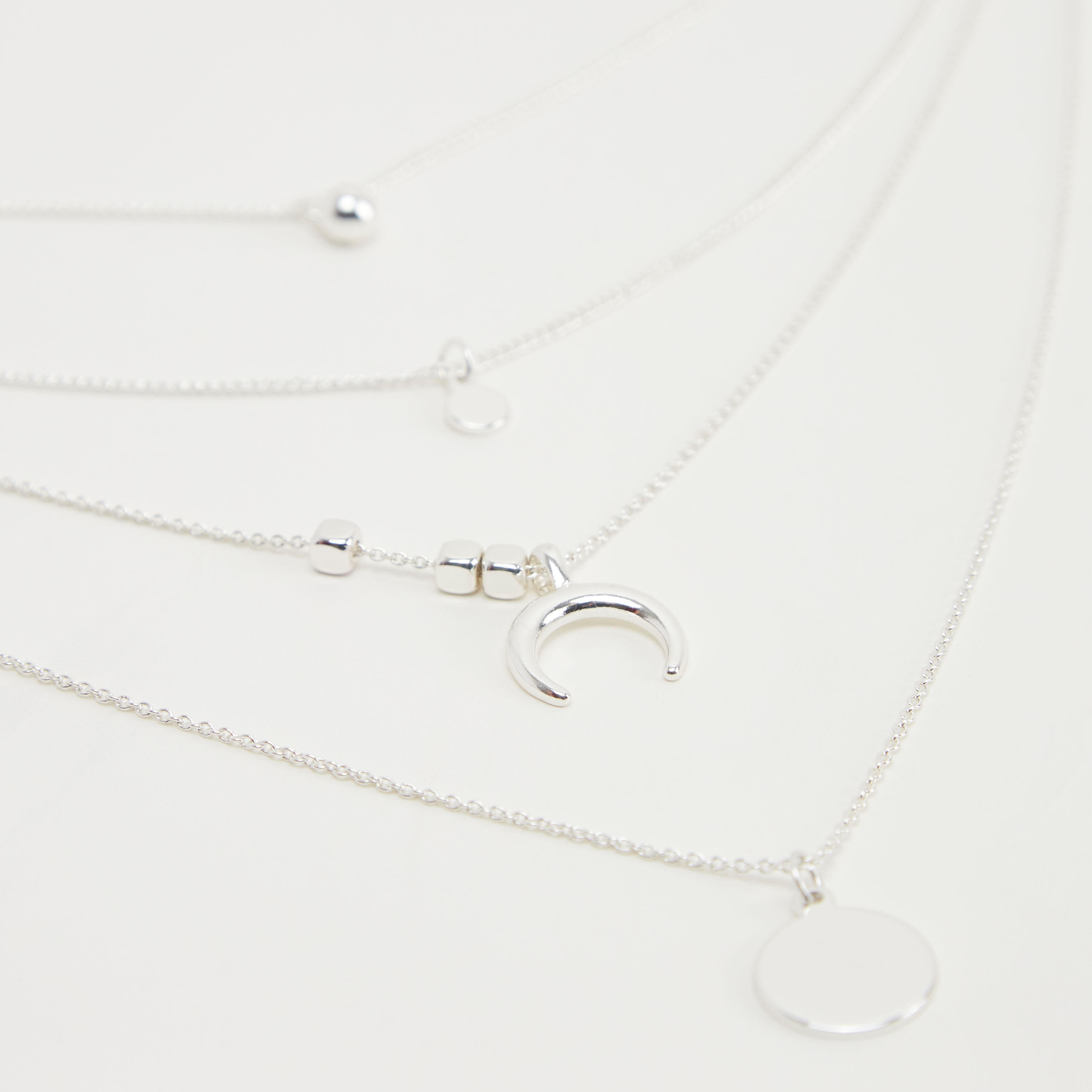 قلادة تشوكر بسلسلة بطبقات ومشبك إغلاق-women-watchesandjewellery-jewellery-necklacesandpendants-image-3