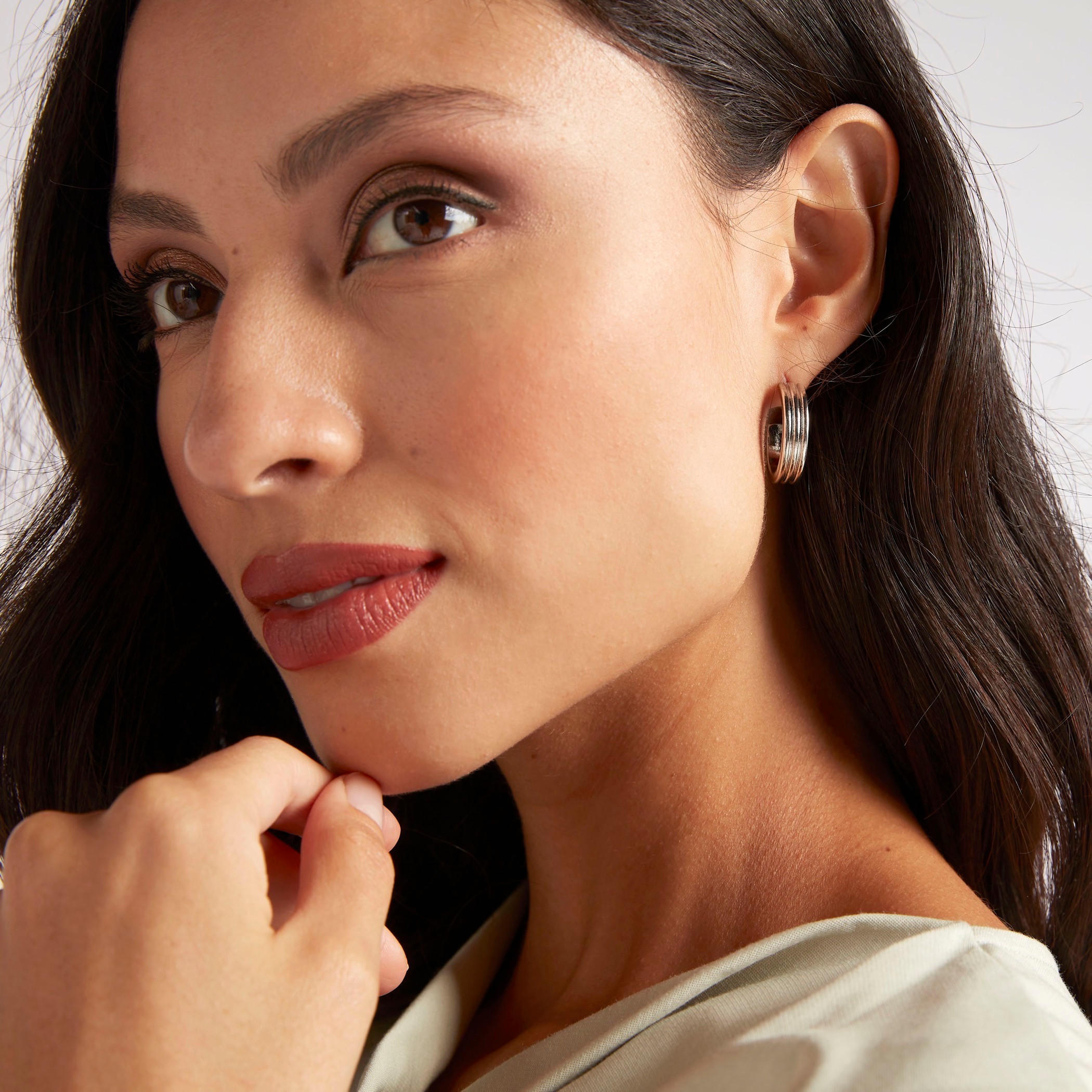 حلقان مزيّنة - طقم من 4-women-watchesandjewellery-jewellery-earrings-image-2