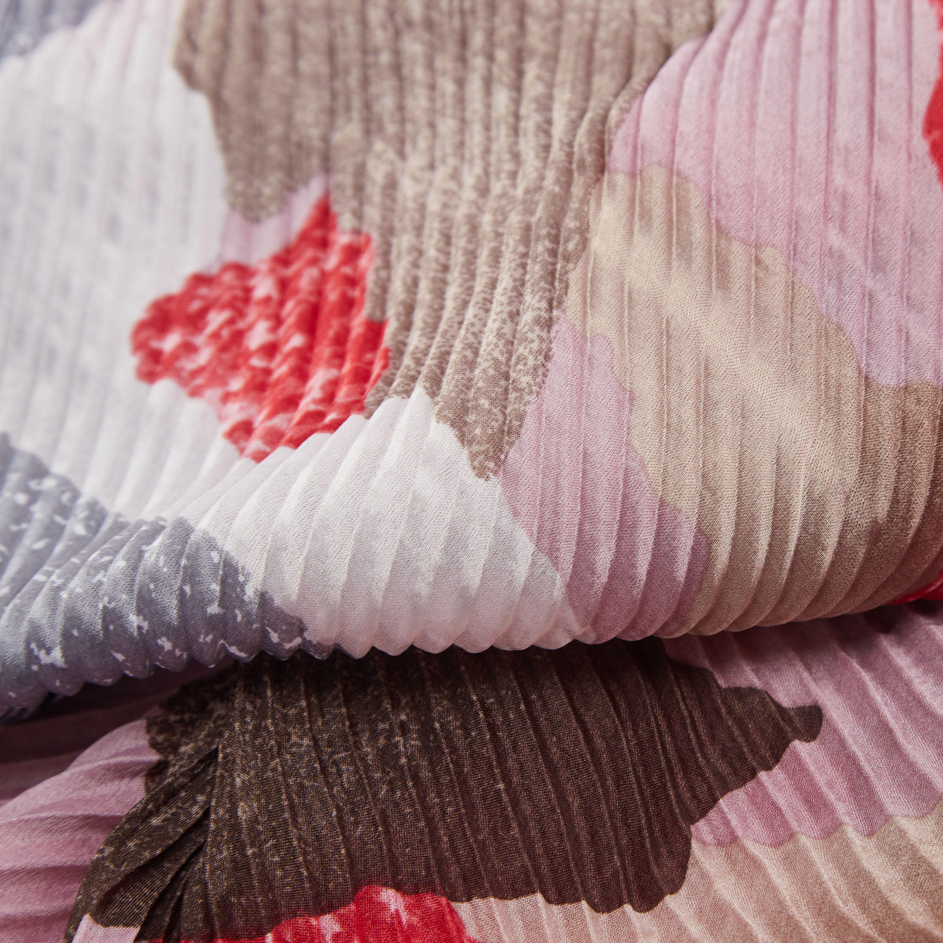 وشاح مكشكش بطبعات-women-clothingaccessories-scarves-image-3