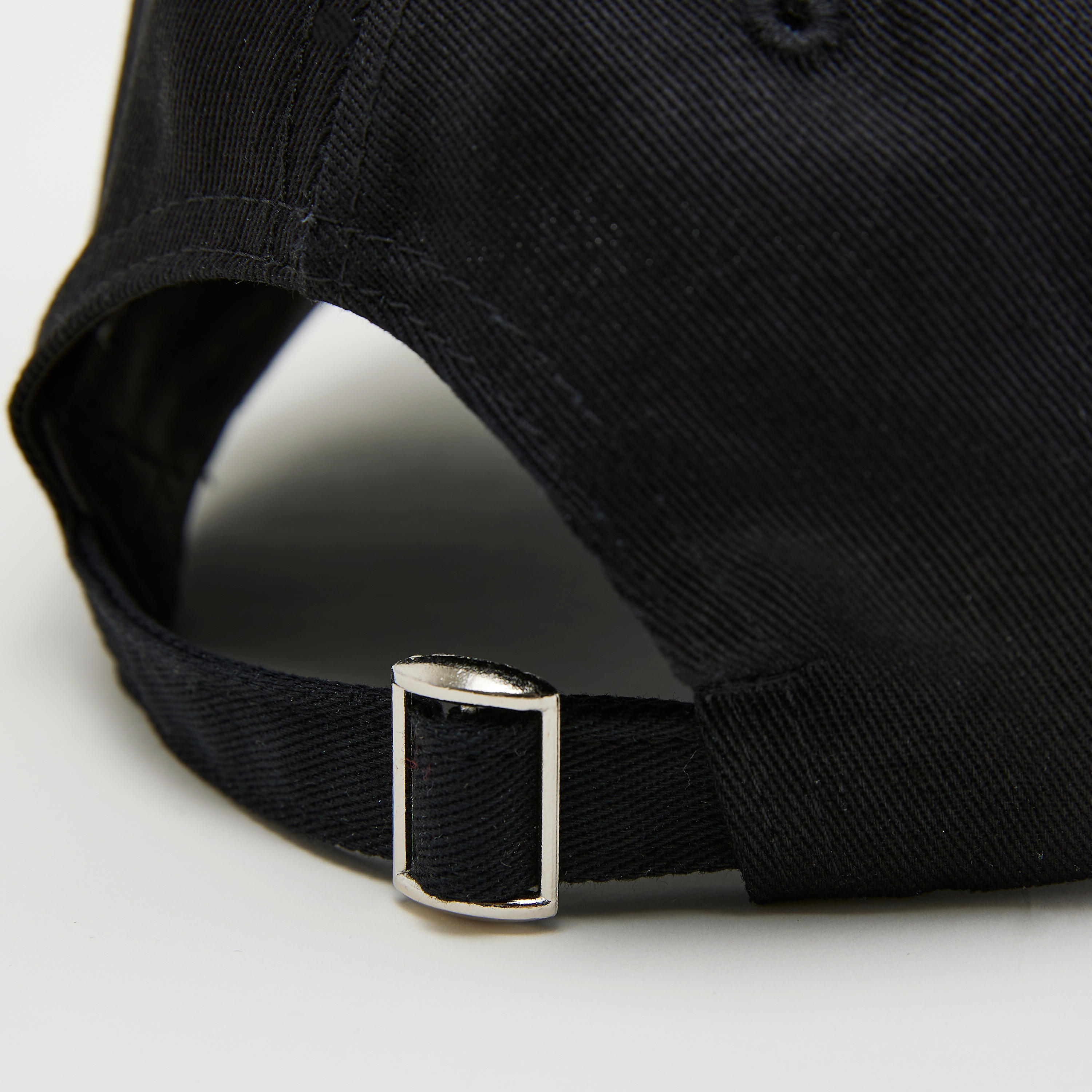كاب بيسبول سادة بحزام بإبزيم إغلاق-women-clothingaccessories-capsandhats-image-1