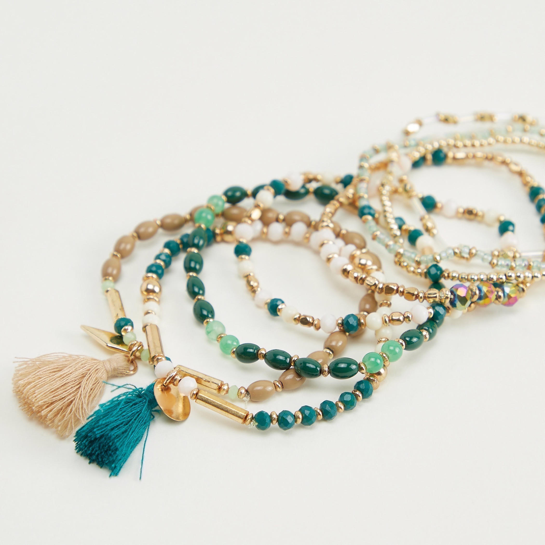 أساور متنوعة مزيّنة بالخرز - طقم من 8-women-watchesandjewellery-jewellery-banglesandbracelets-image-3