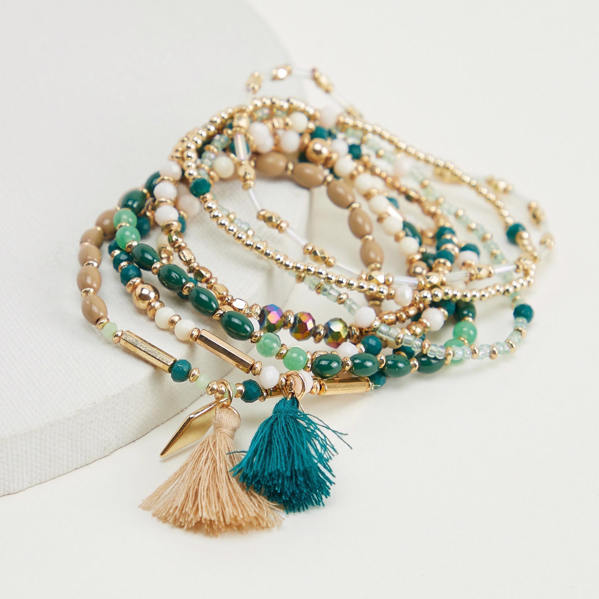 أساور متنوعة مزيّنة بالخرز - طقم من 8-women-watchesandjewellery-jewellery-banglesandbracelets-image-4