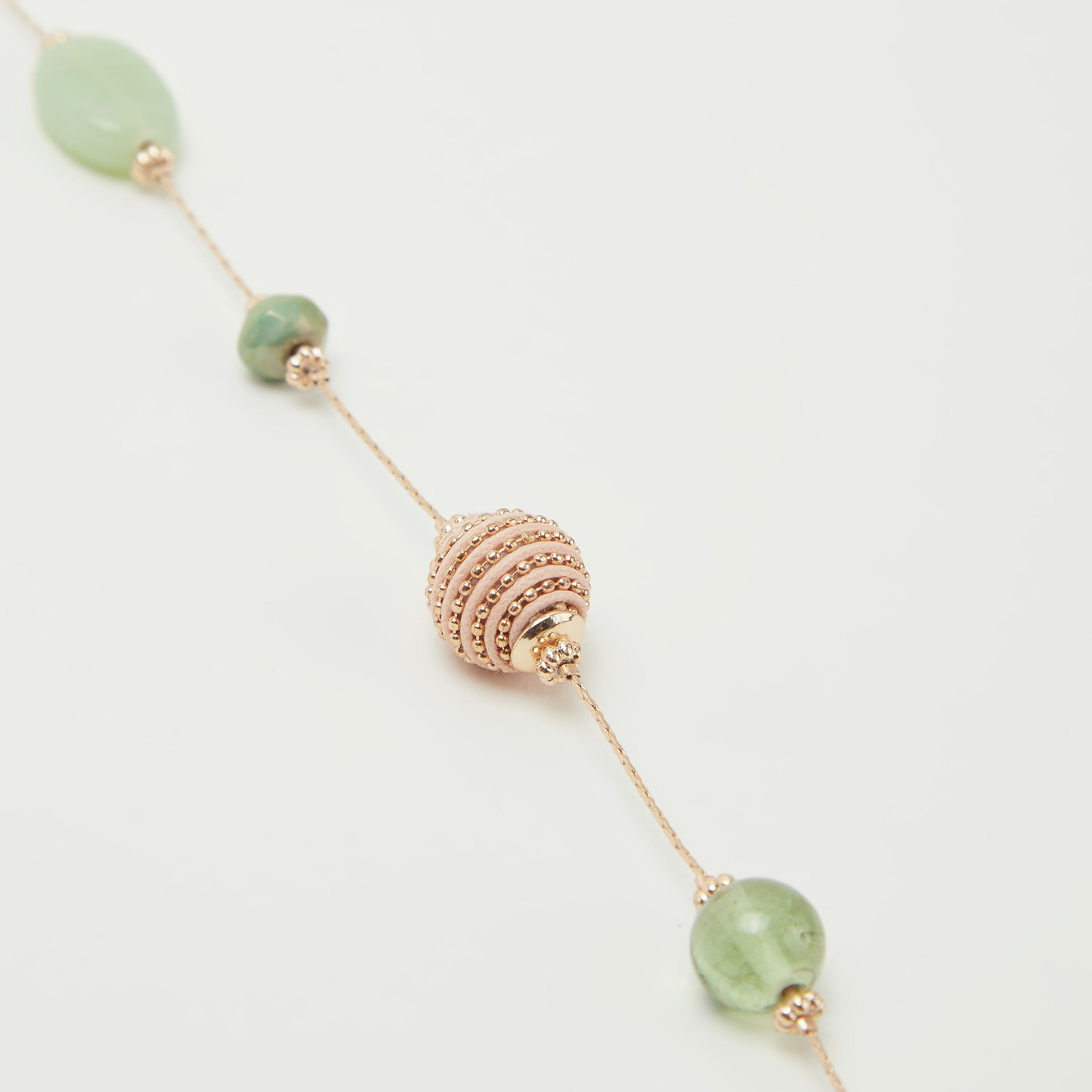 قلادة مزيّنة بالخرز-women-watchesandjewellery-jewellery-necklacesandpendants-image-3