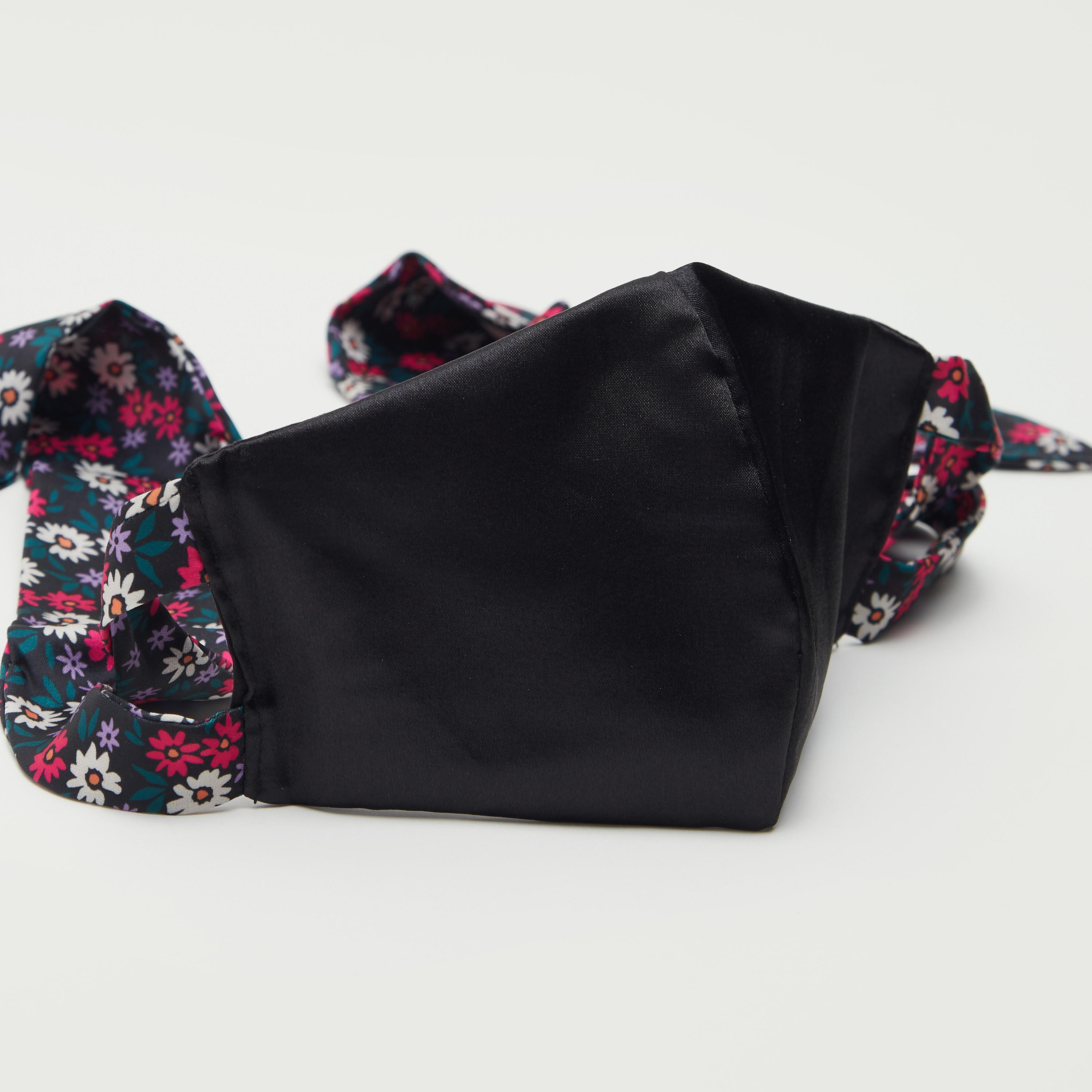 قناع وجه بطبعات أزهار مع حلقات للأذن-women-clothingaccessories-fashionmasks-image-1