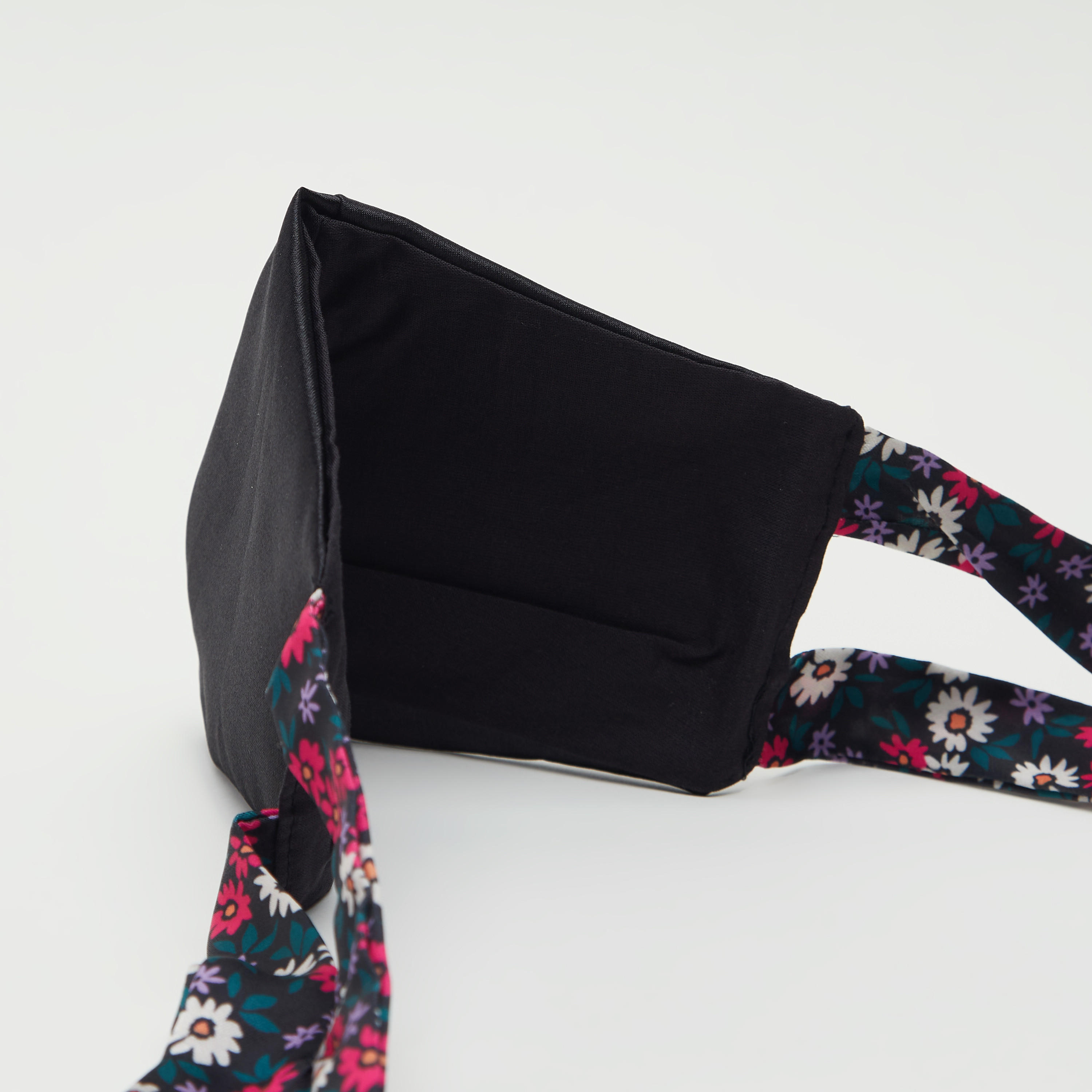 قناع وجه بطبعات أزهار مع حلقات للأذن-women-clothingaccessories-fashionmasks-image-3