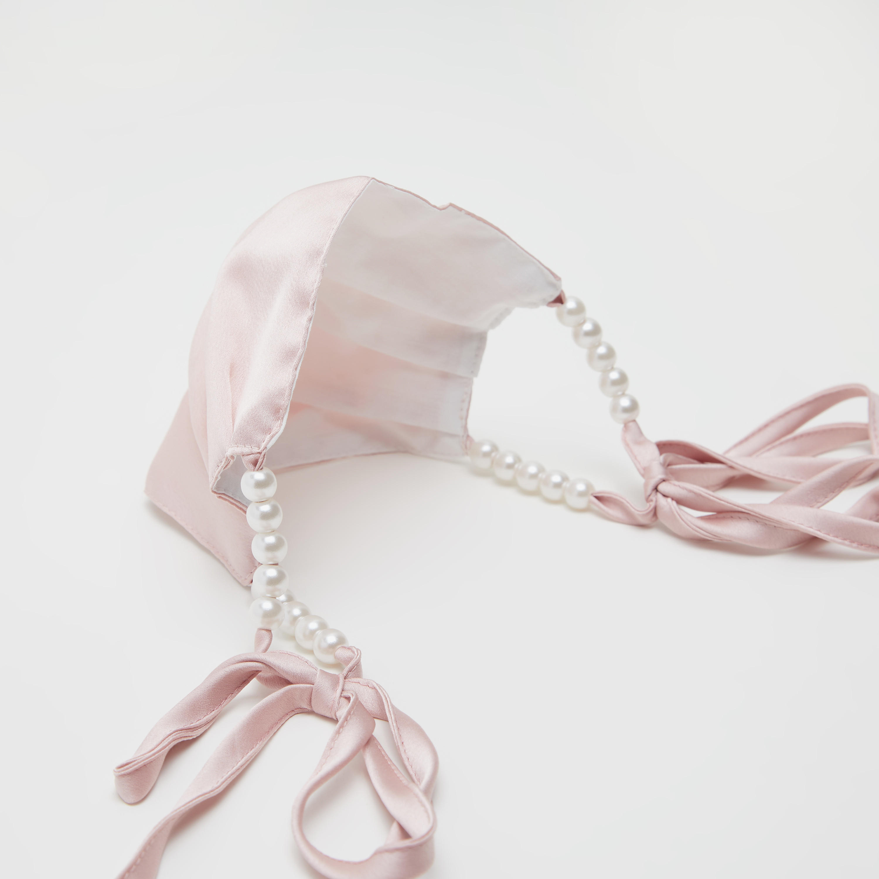 ماسك للوجه مضاد للغبار سادة بتزيينات لؤلؤ-women-clothingaccessories-fashionmasks-image-2