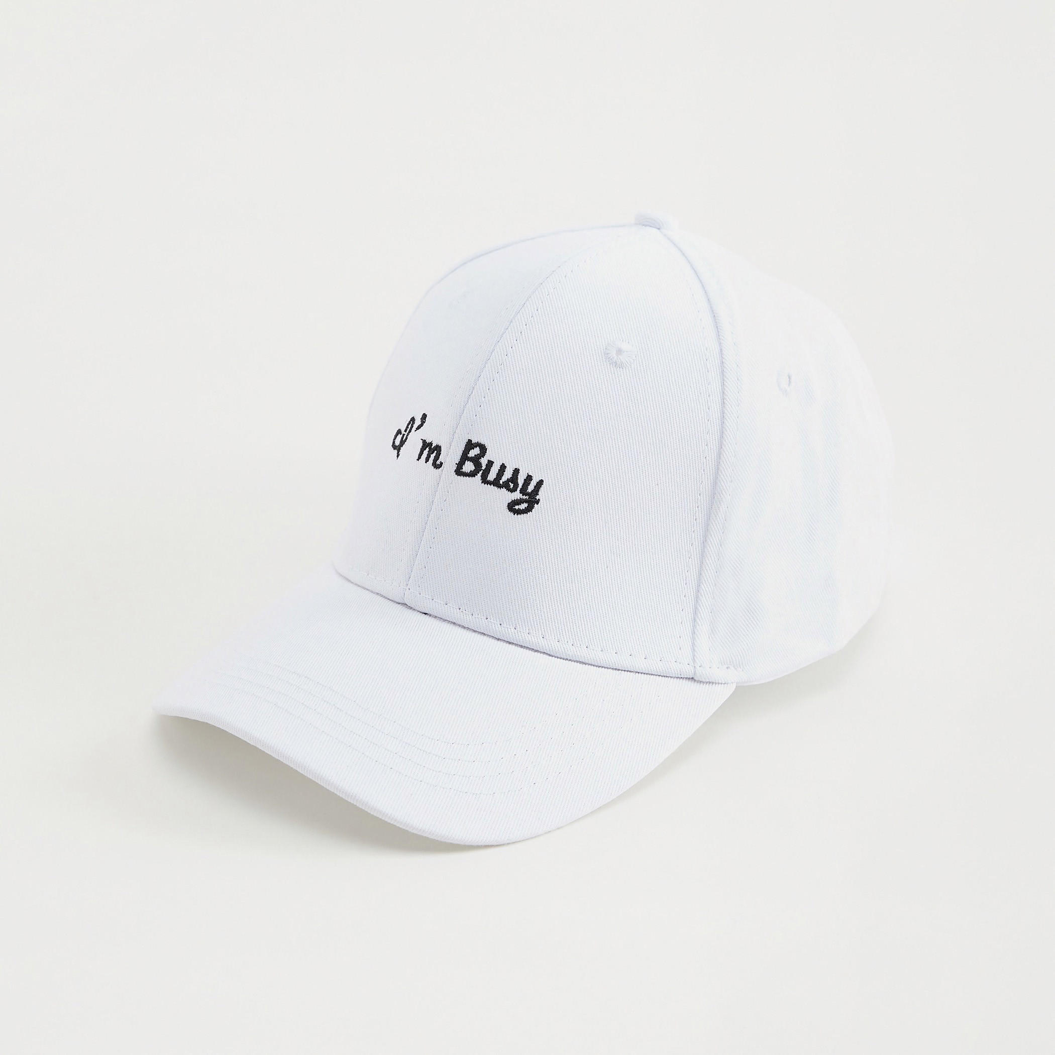 كاب بيسبول مطرزة بحزام خلفي بإبزيم-women-clothingaccessories-capsandhats-image-5
