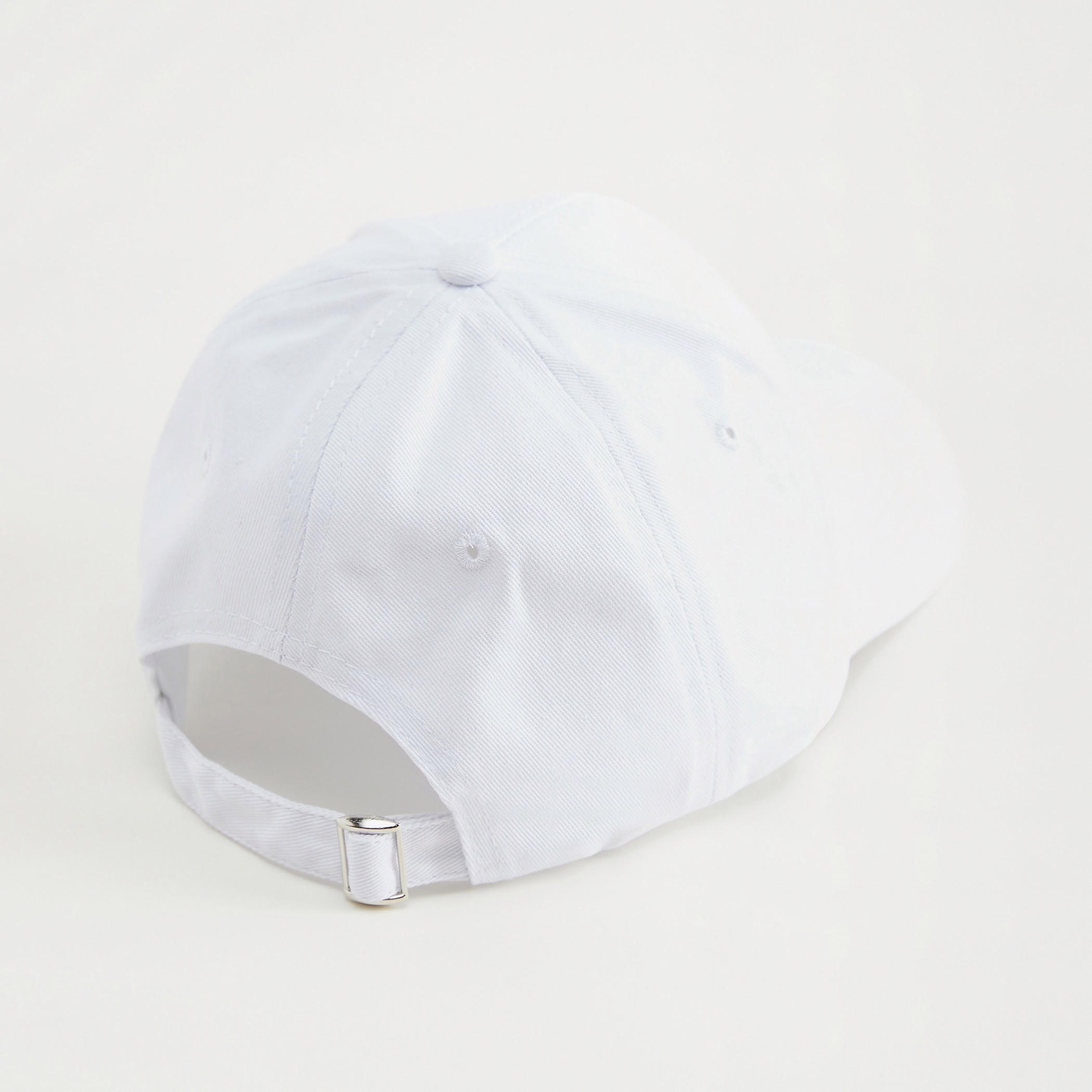 كاب بيسبول مطرزة بحزام خلفي بإبزيم-women-clothingaccessories-capsandhats-image-2