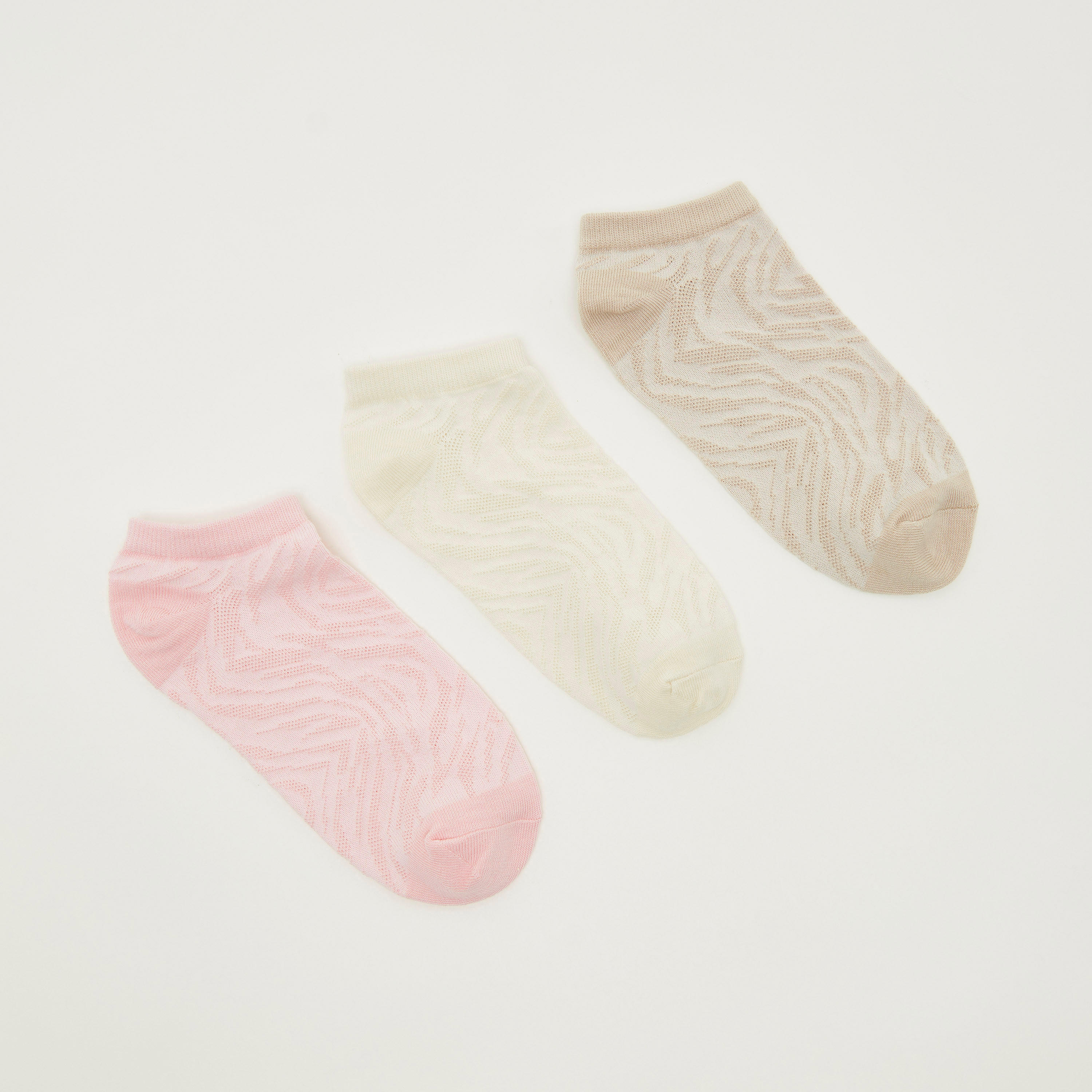 جوارب بارزة الملمس بطول الكاحل وحواف مضّلعة - طقم من 3-women-socksandstockings-image-1