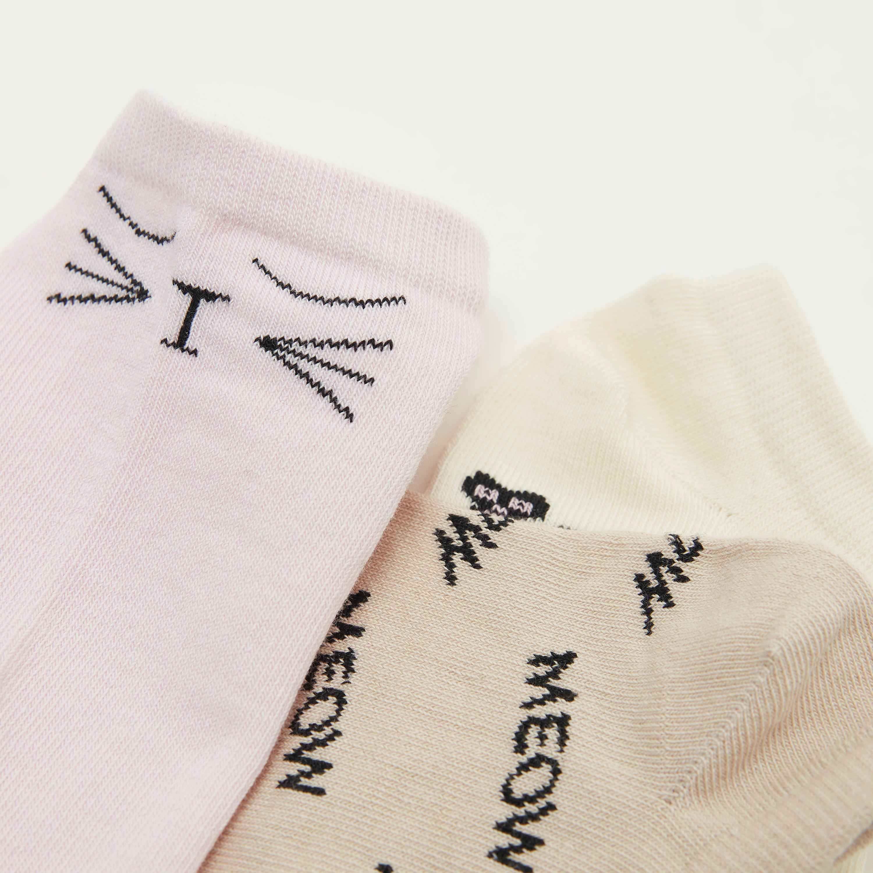 جوارب متنوعة بطول الكاحل - طقم من 3-women-socksandstockings-image-3