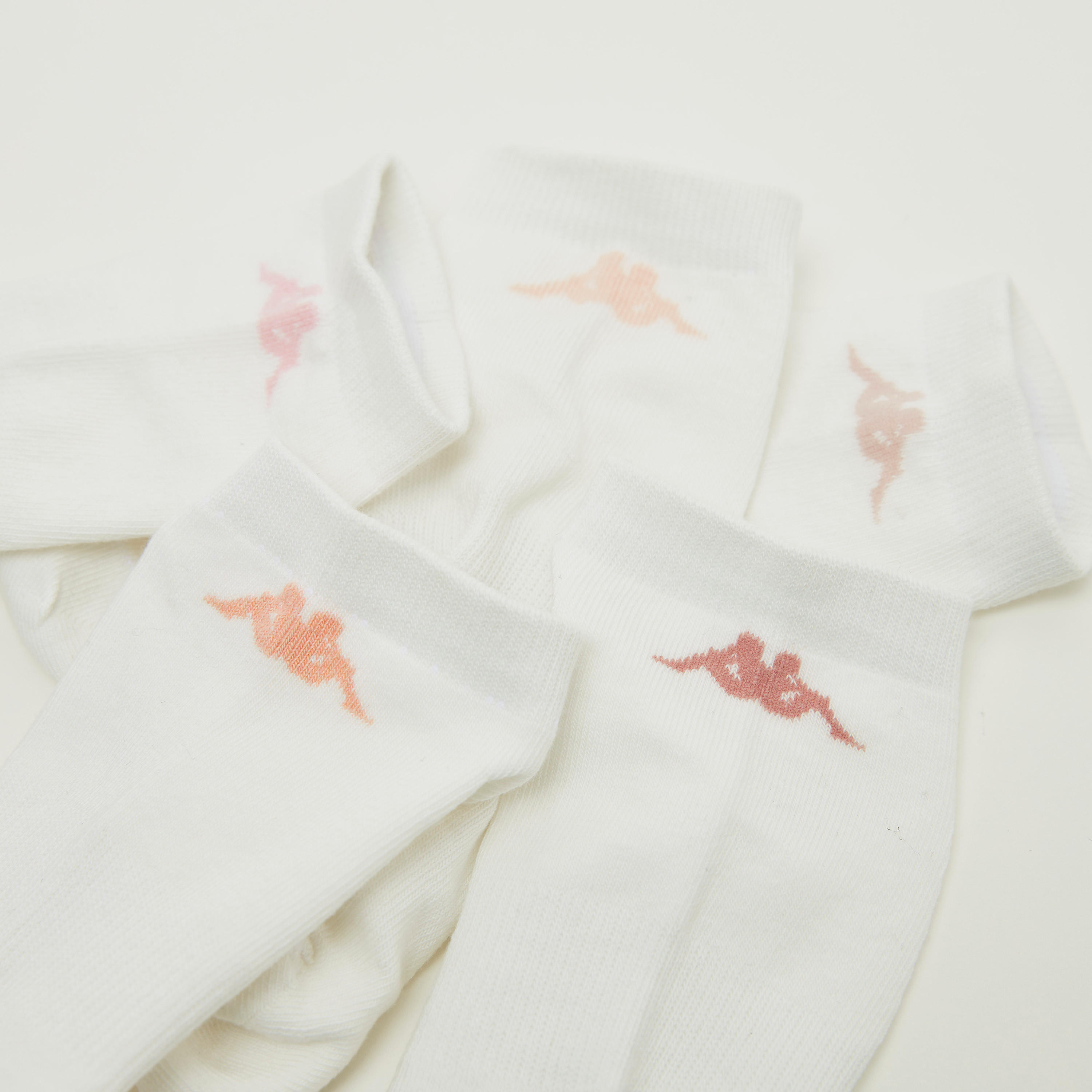 جوارب بطول الكاحل بحواف مضلّعة وطبعات من كابا- طقم من 5-women-socksandstockings-image-3