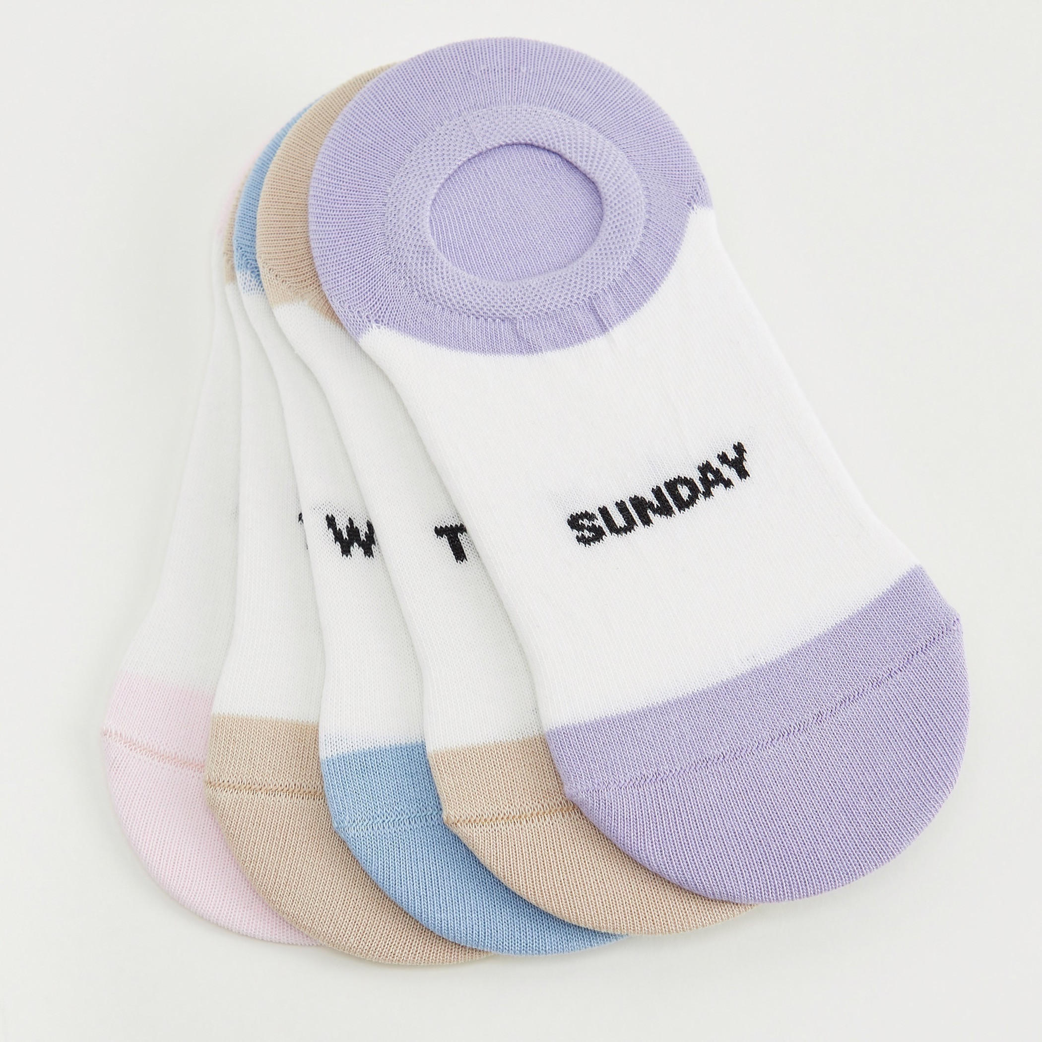 جوارب غبر مرئيّة بطبعات ويكداي - طقم من 5-women-socksandstockings-image-3