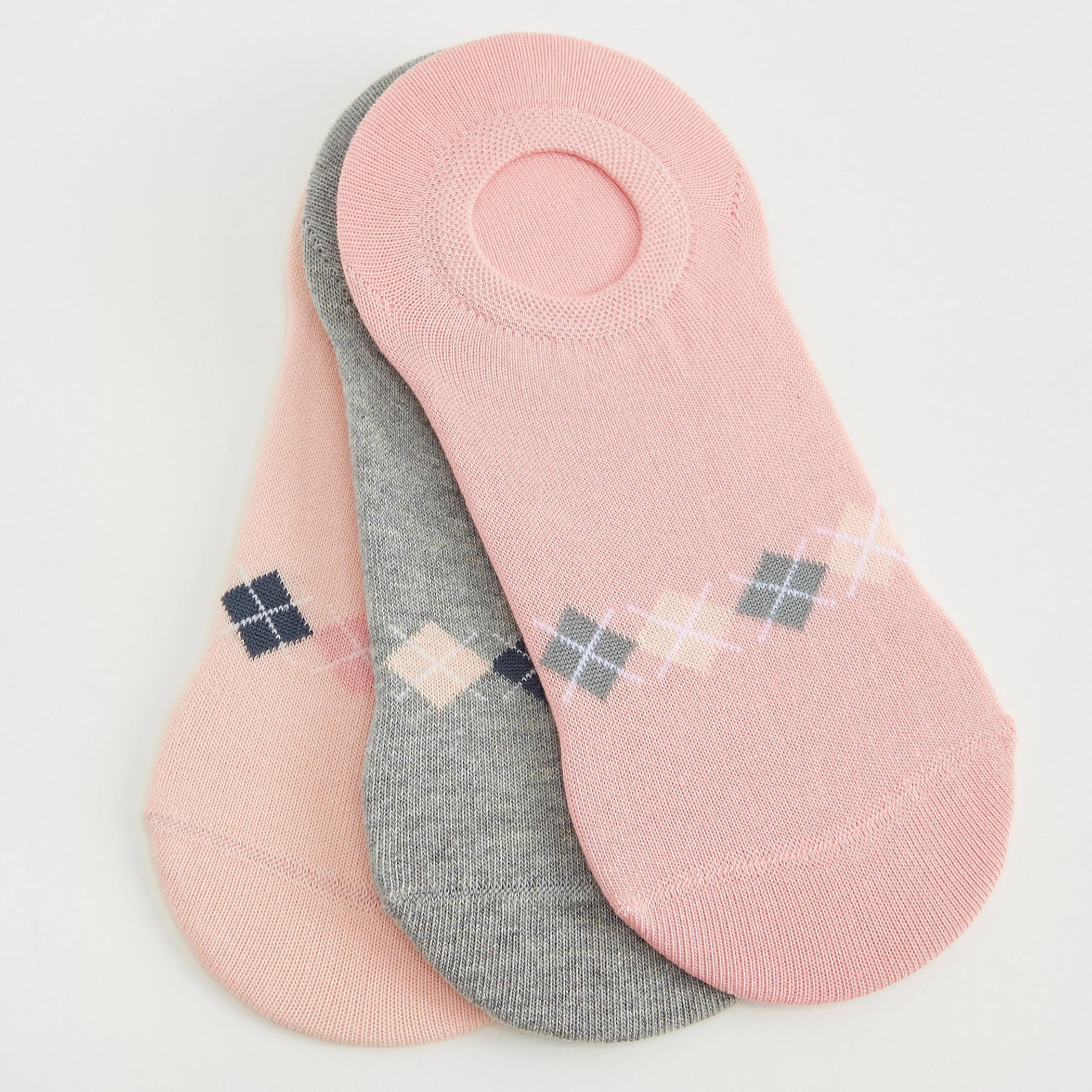 جوارب غير مرئيّة بطبعات فيرليز - طقم من 3-women-socksandstockings-image-3