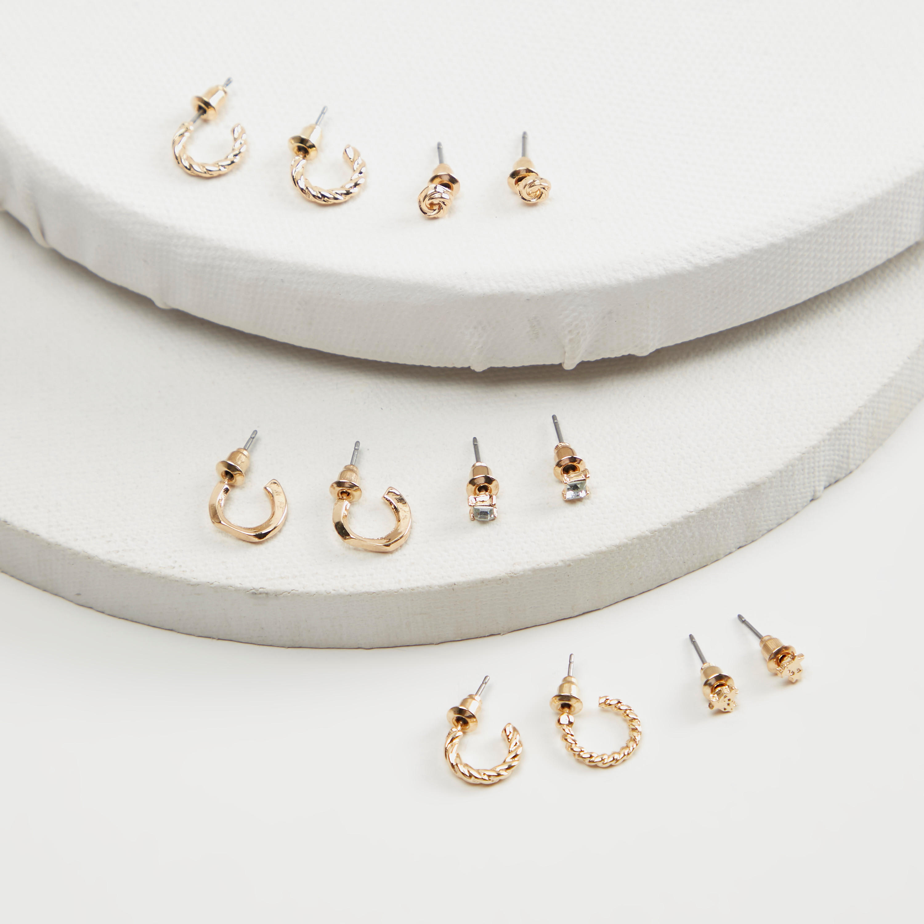 أقراط مزيّنة ومرصعة متنوّعة بمكبس إغلاق خلفي من جلوو - طقم من 6-women-watchesandjewellery-jewellery-earrings-image-2