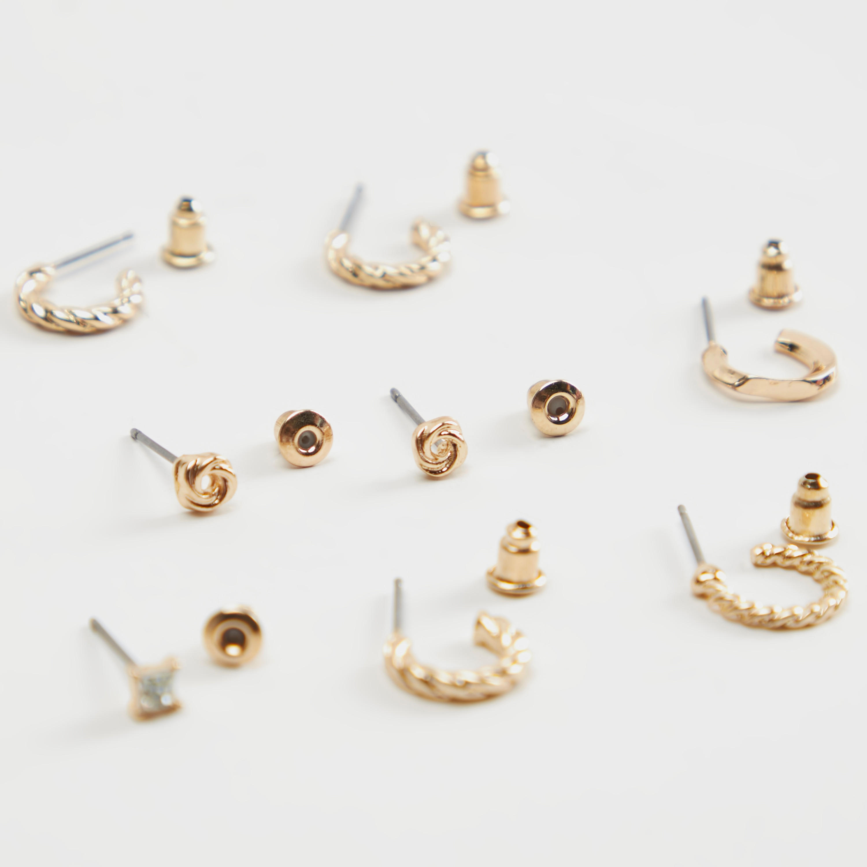 أقراط مزيّنة ومرصعة متنوّعة بمكبس إغلاق خلفي من جلوو - طقم من 6-women-watchesandjewellery-jewellery-earrings-image-3