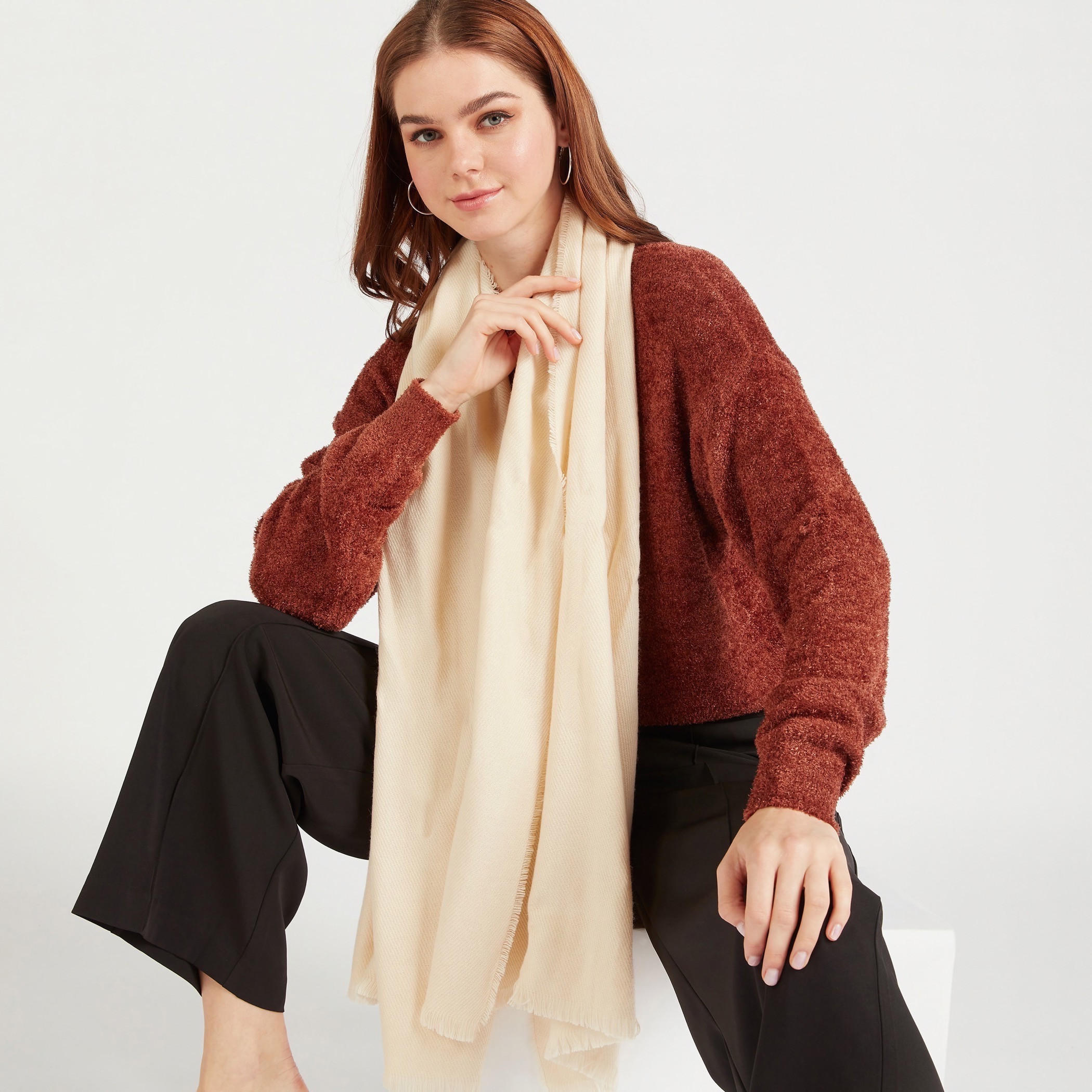 وشاح سادة بشَراشيب-women-clothingaccessories-scarves-image-4