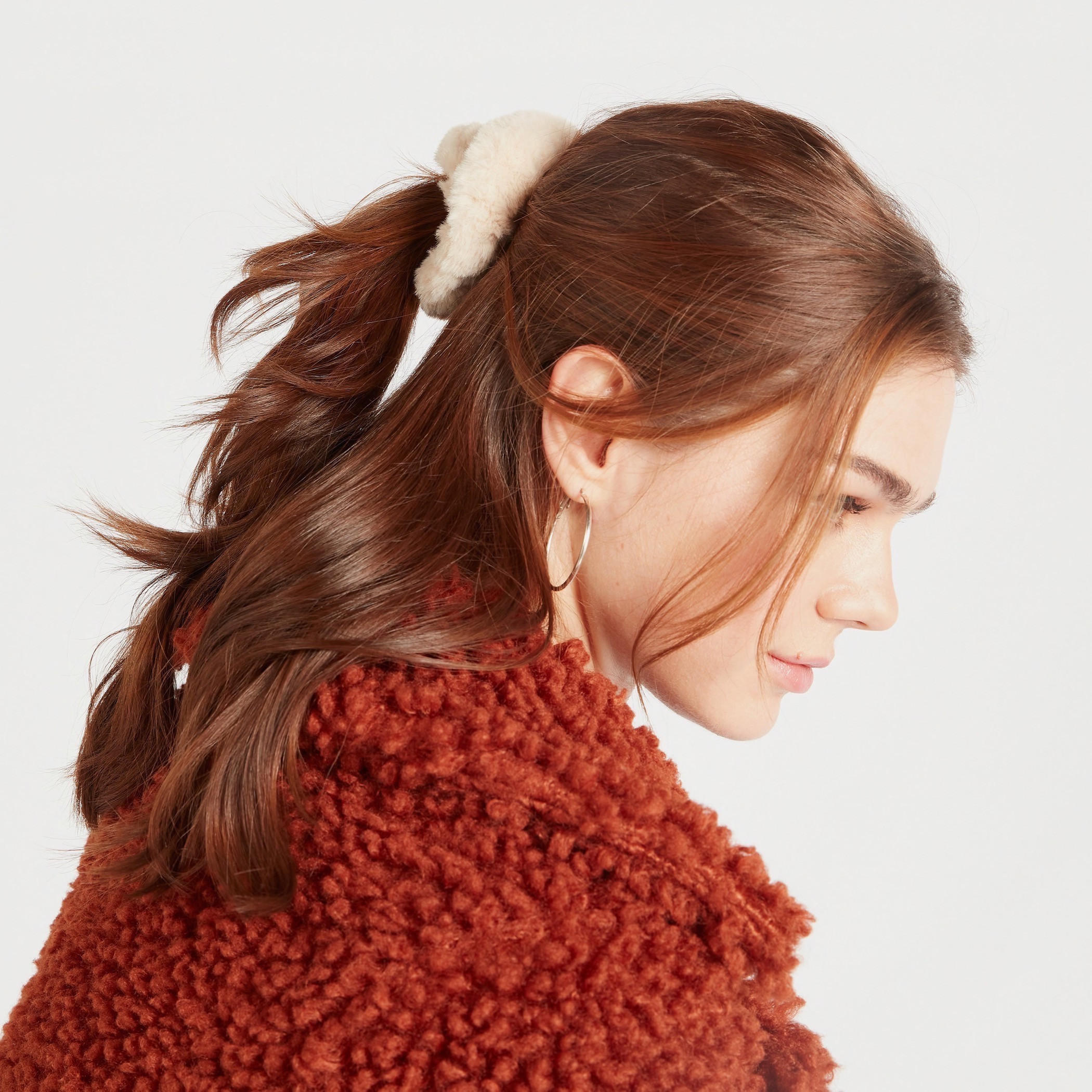 سكرانشي شعر من الفرو الصناعي - طقم من قطعتين-women-hairaccessories-image-2