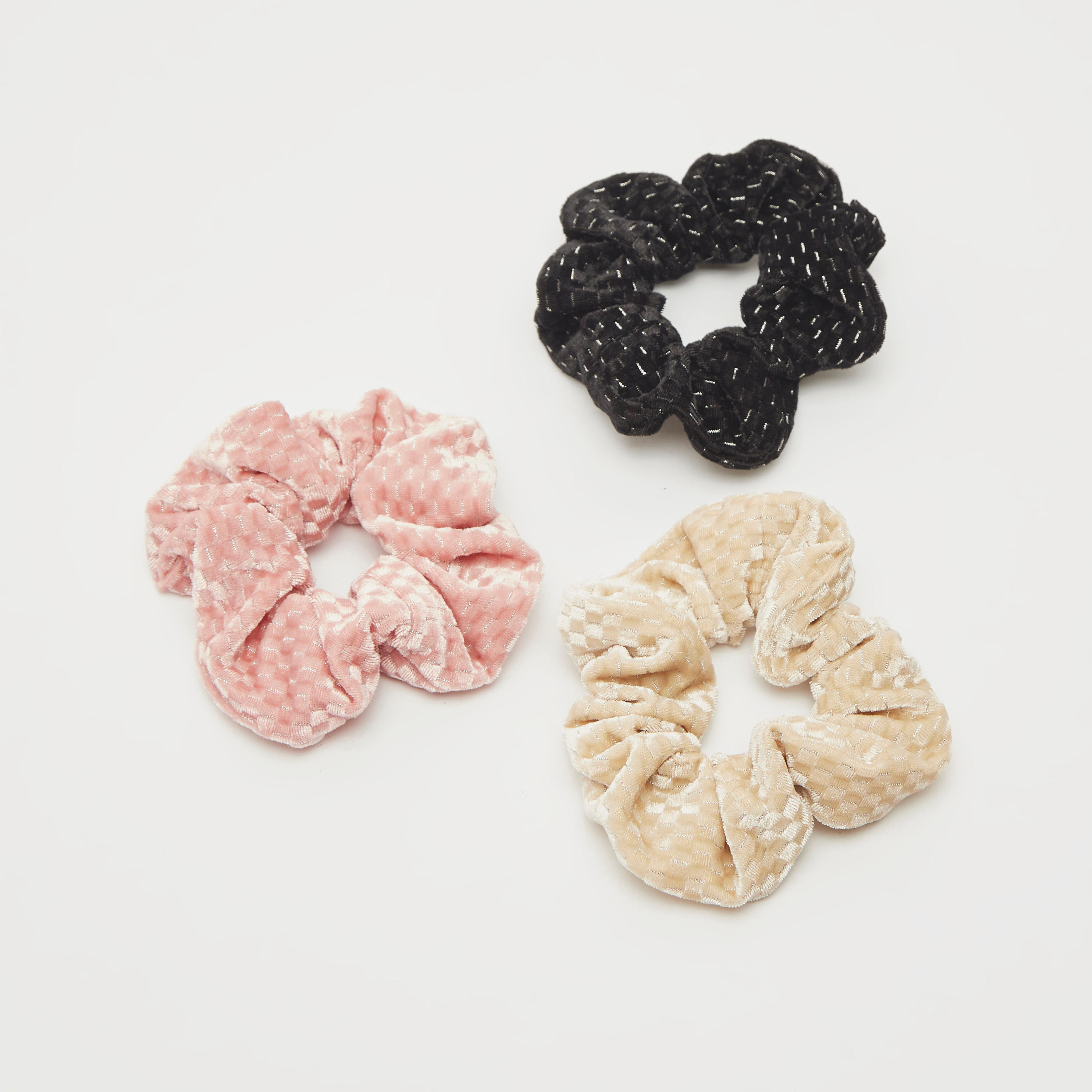 سكرانشي للشعر بارز الملمس - طقم من 3 قطع-women-hairaccessories-image-4