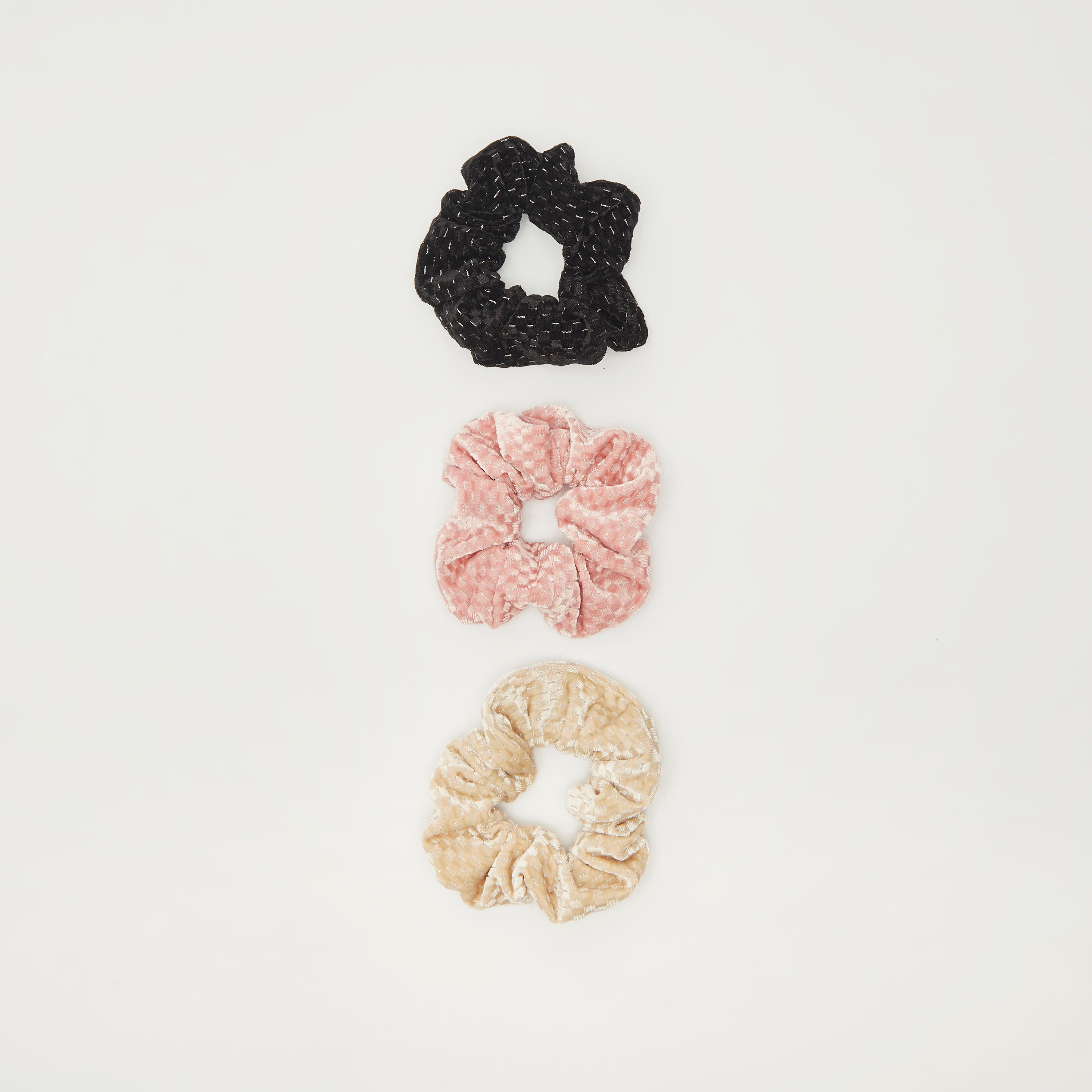 سكرانشي للشعر بارز الملمس - طقم من 3 قطع-women-hairaccessories-image-2