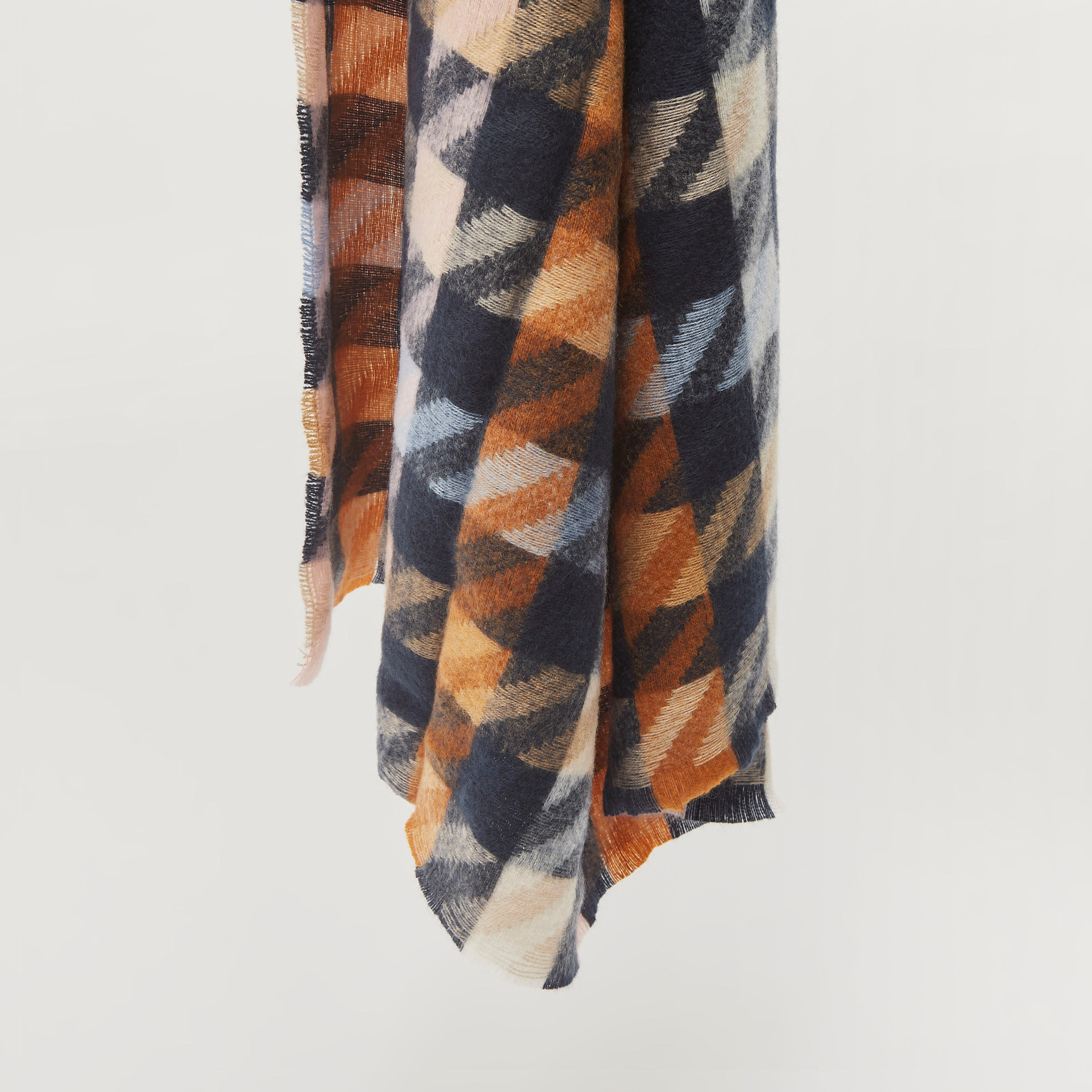 وشاح كاروهات بتفاصيل شراشيب-women-clothingaccessories-scarves-image-5