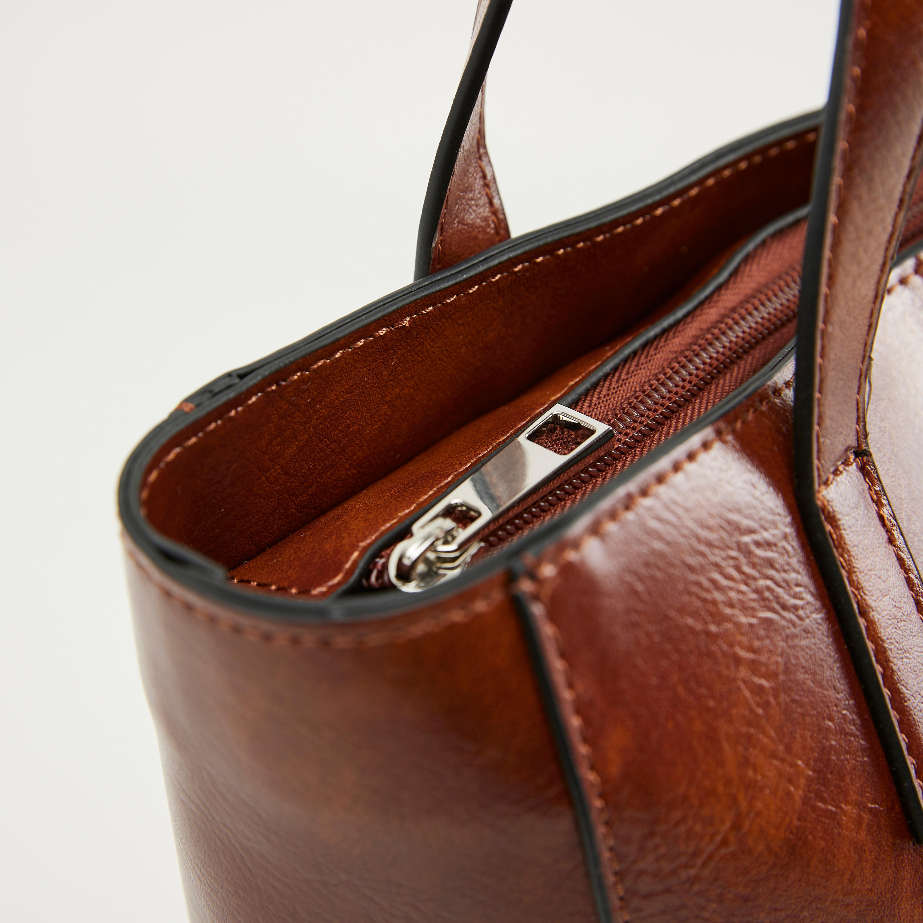 شنطة توتي سادة بسحّاب إغلاق ومقابض مزدوجة-women-bagsandwallets-handbags-image-2