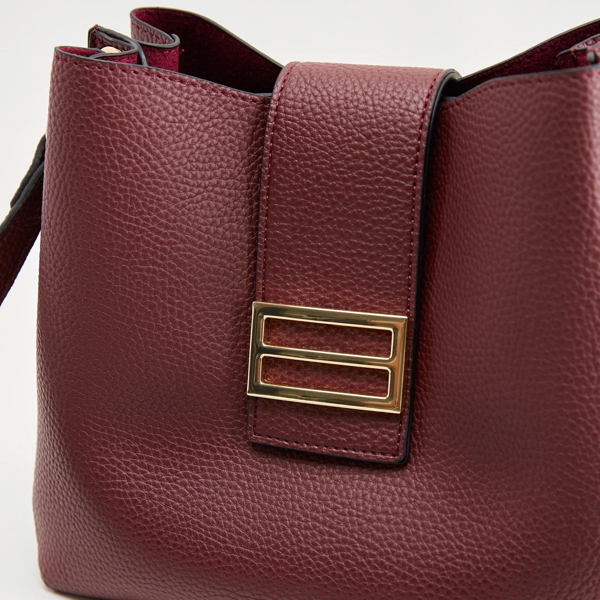 شنطة كتف بارزة الملمس بمقبض وطية إغلاق-women-bagsandwallets-handbags-image-3