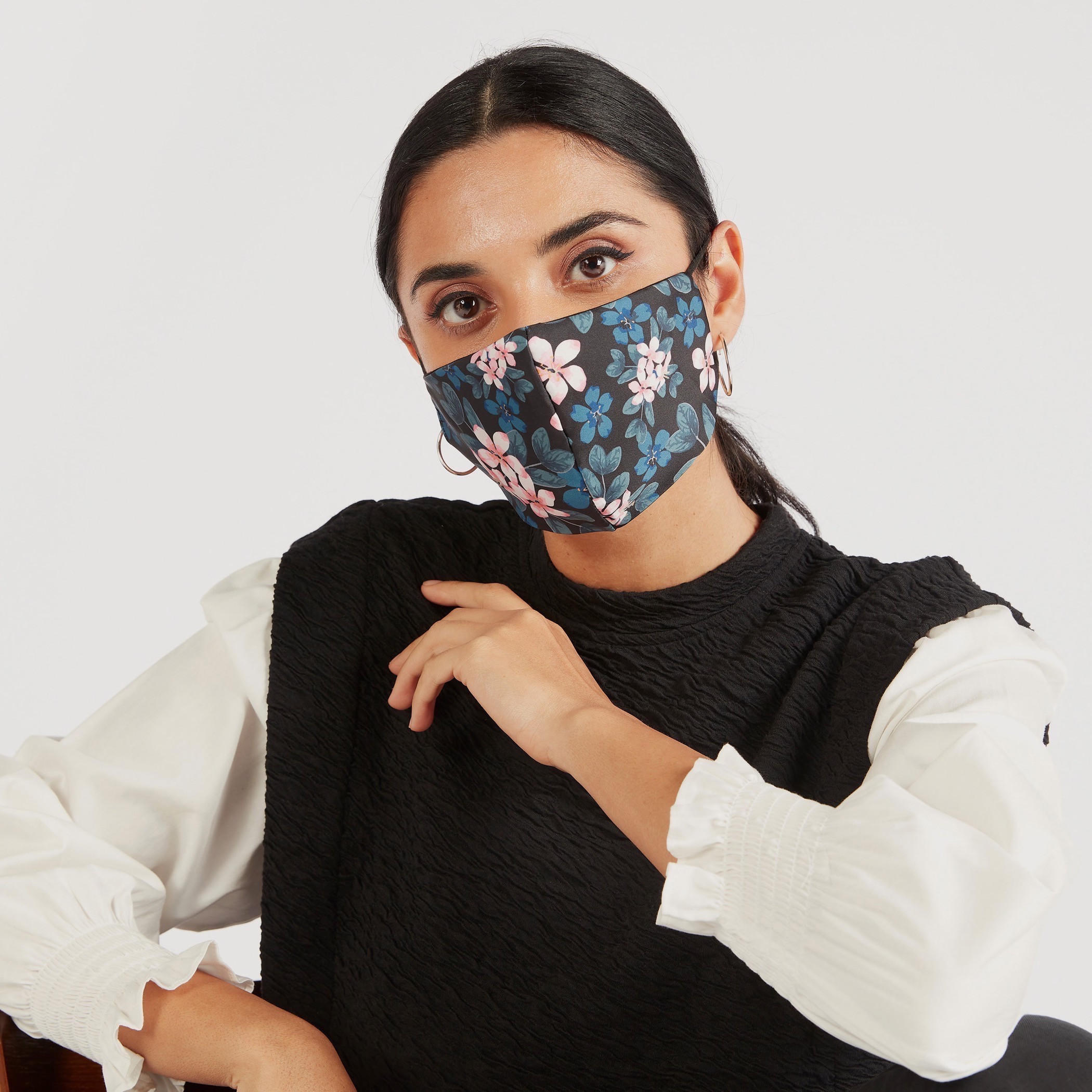 أغطية وجه متنوعة - طقم من 3 قطع-women-clothingaccessories-fashionmasks-image-2