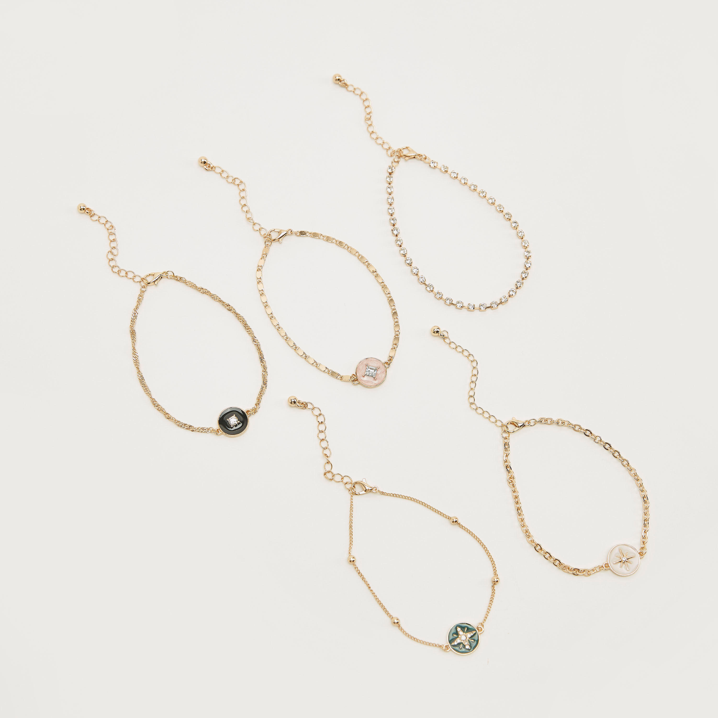 أساور سلسلة متنوعة - طقم من 5 قطع-women-watchesandjewellery-jewellery-banglesandbracelets-image-1