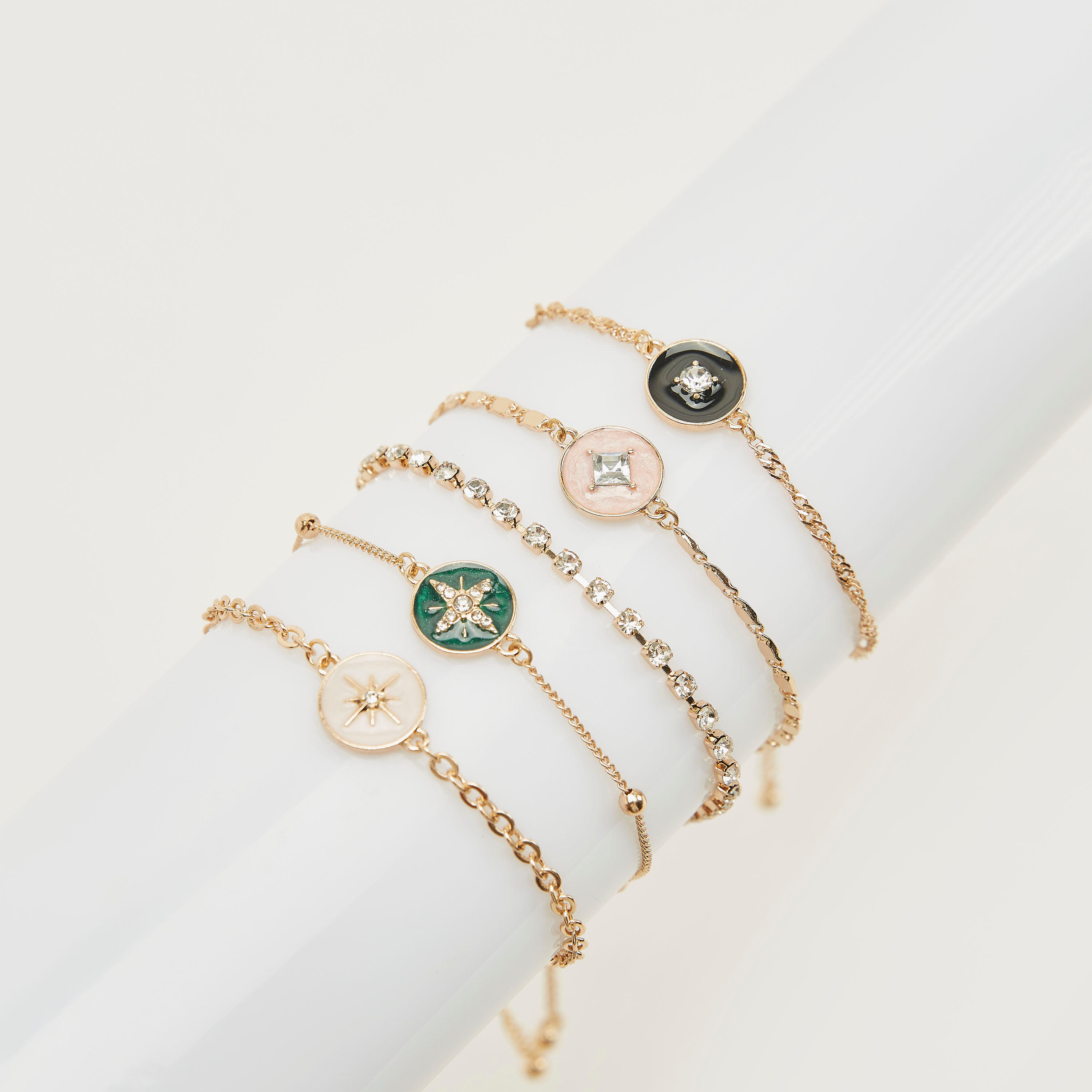 أساور سلسلة متنوعة - طقم من 5 قطع-women-watchesandjewellery-jewellery-banglesandbracelets-image-4
