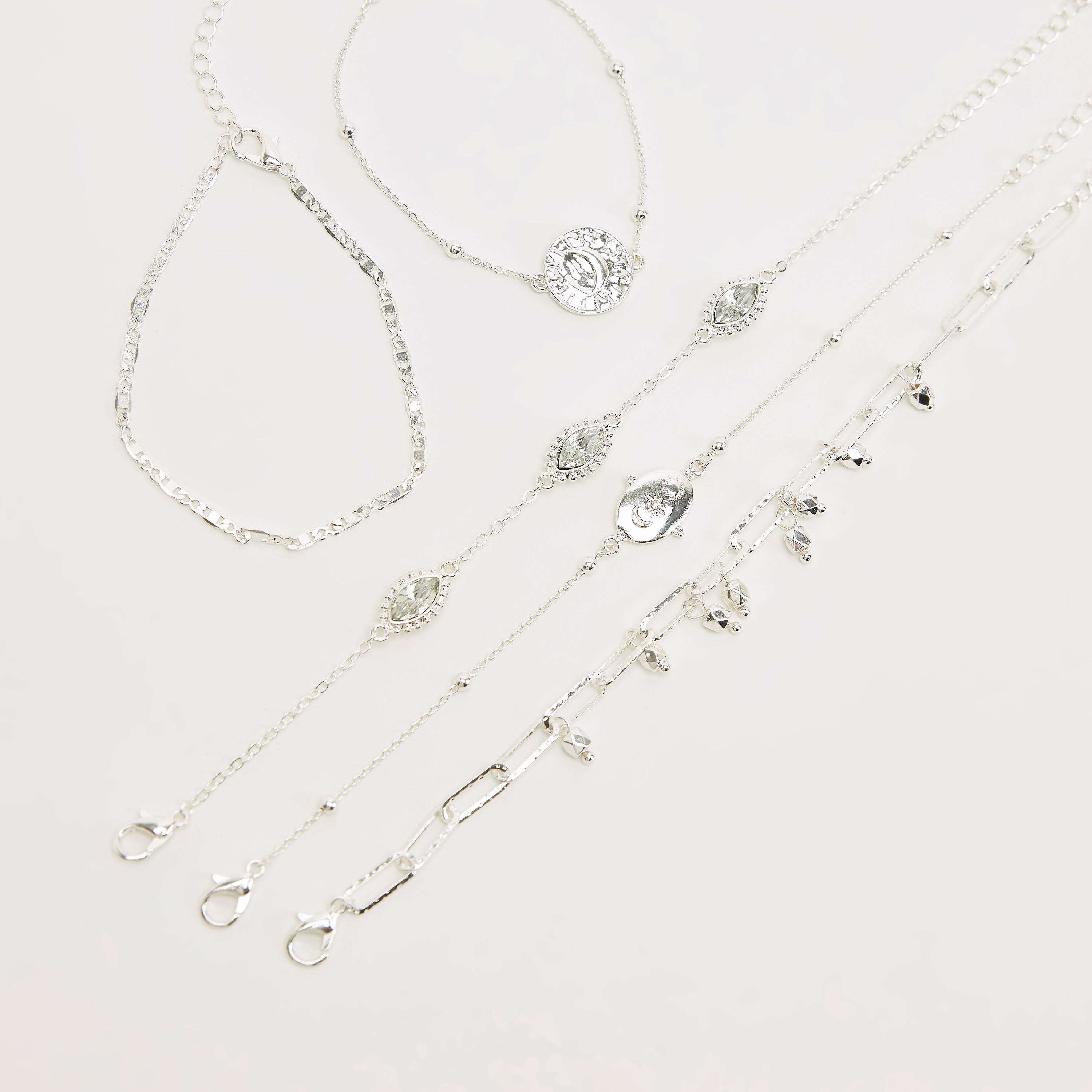 أساور مزيّنة بمشبك إغلاق - طقم من 5 قطع-women-watchesandjewellery-jewellery-banglesandbracelets-image-2