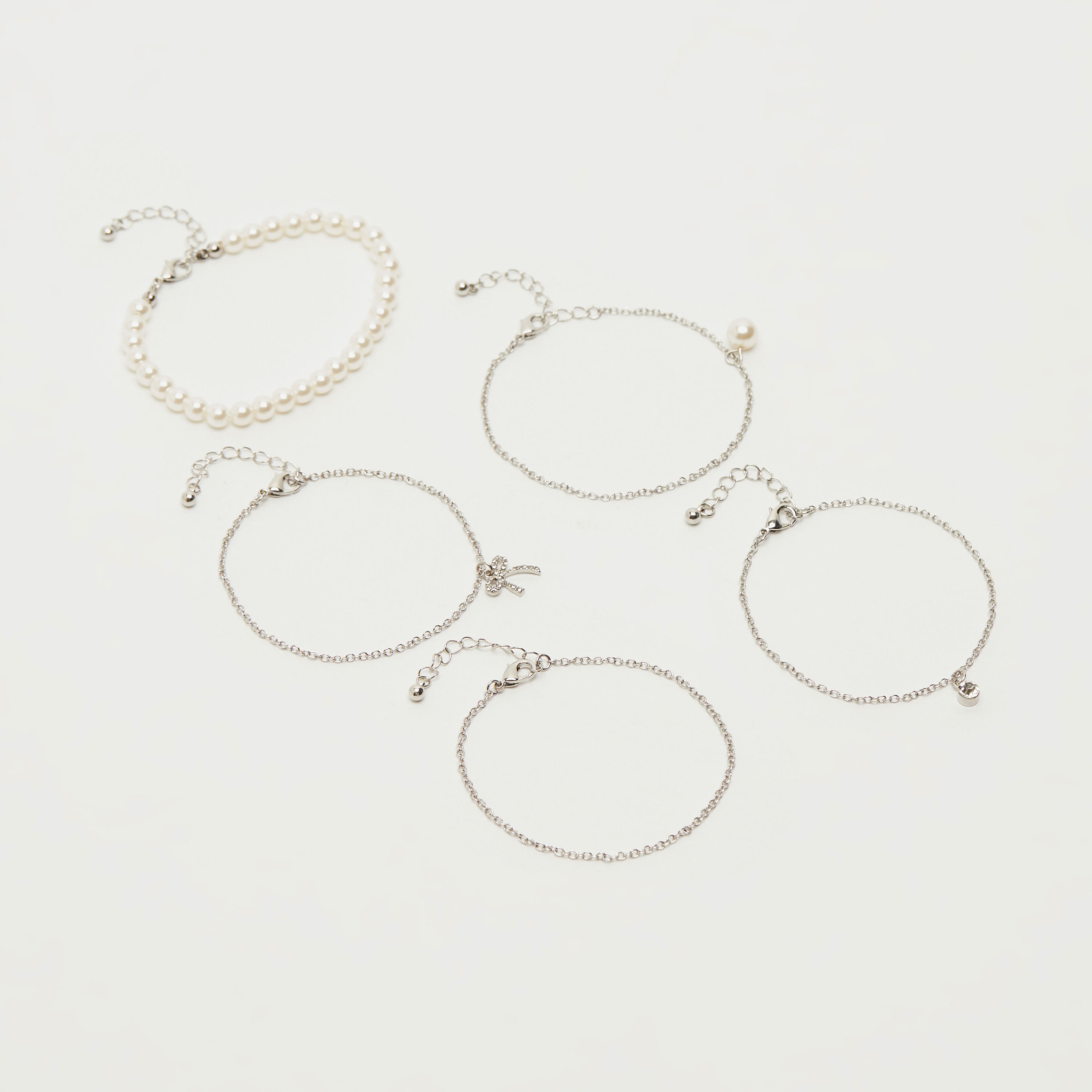 أساور متنوعة بمشبك إغلاق - طقم من 5 قطع-women-watchesandjewellery-jewellery-banglesandbracelets-image-1