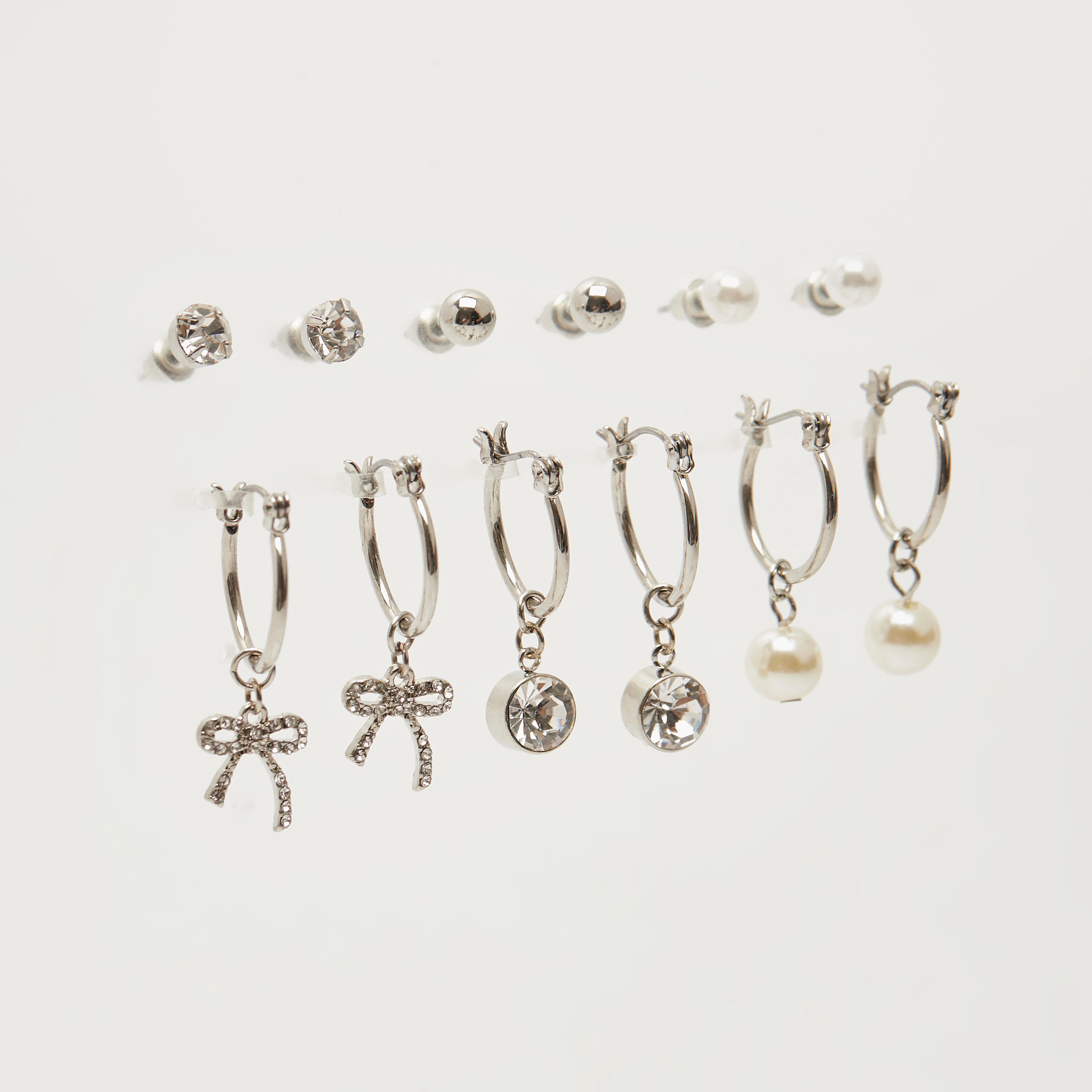 أقراط بتزيينات متنوعة - طقم من 6-women-watchesandjewellery-jewellery-earrings-image-1