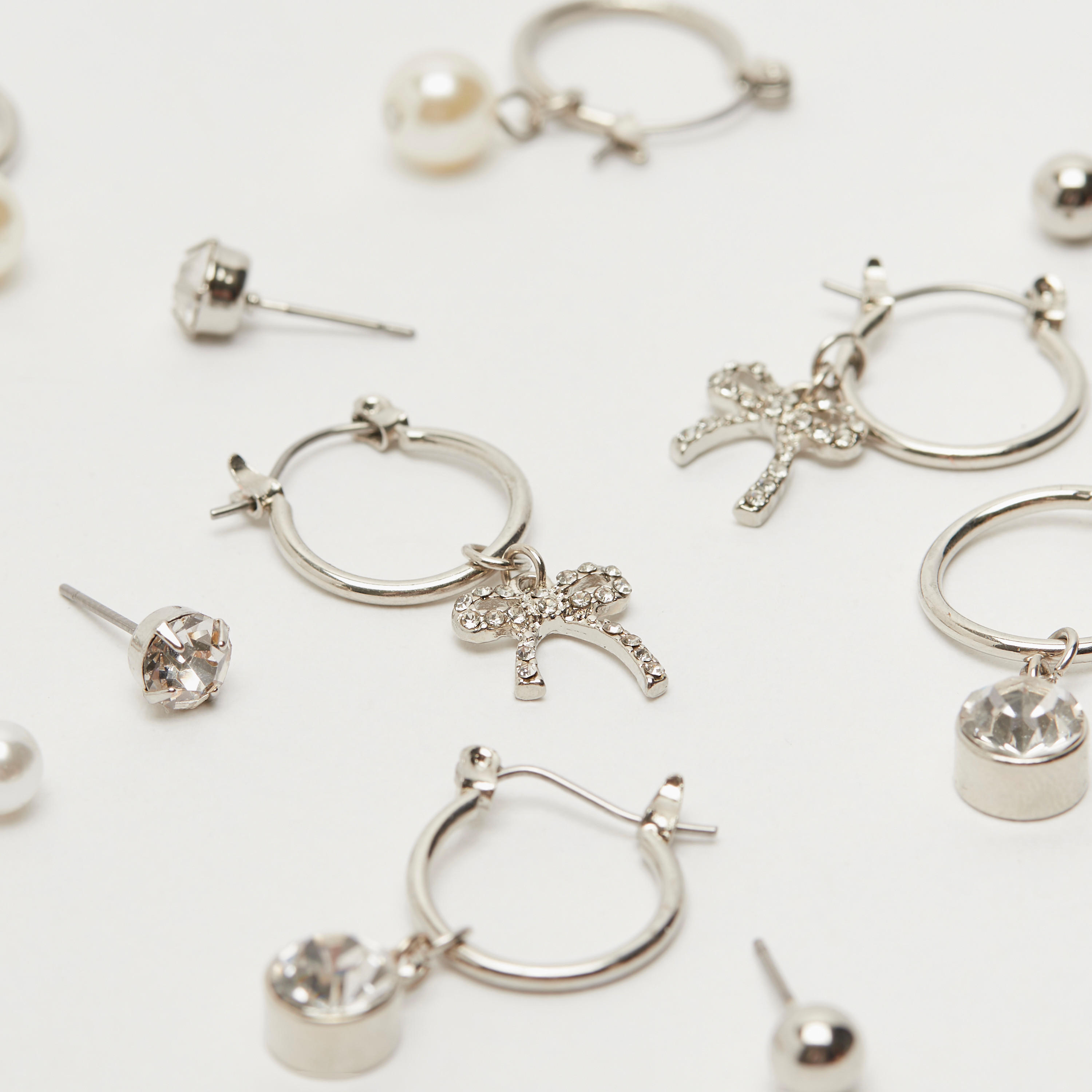 أقراط بتزيينات متنوعة - طقم من 6-women-watchesandjewellery-jewellery-earrings-image-3