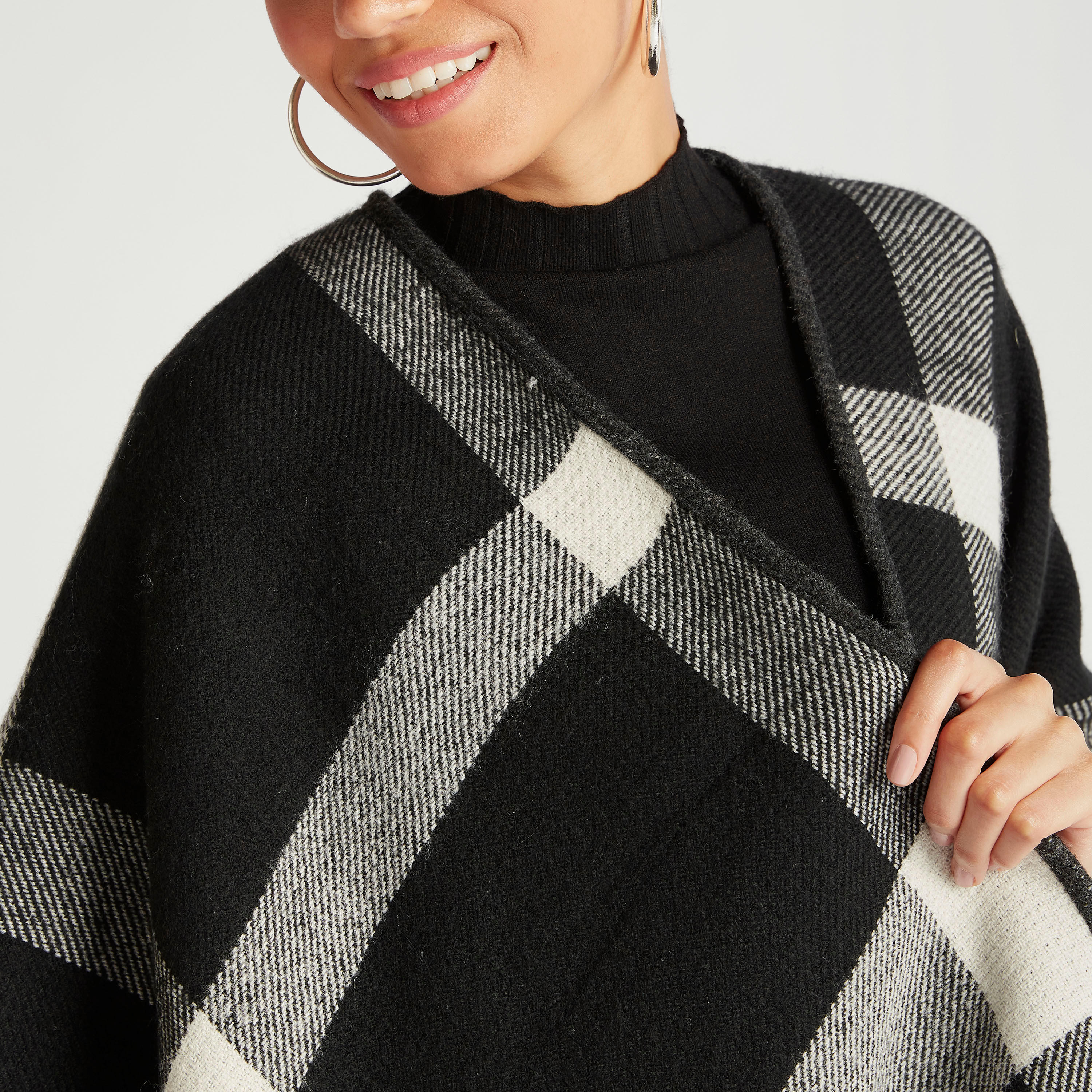 Checked Front Open Cape with Fringed Edges-women-winterwear-coatsandjackets-jackets-image-3