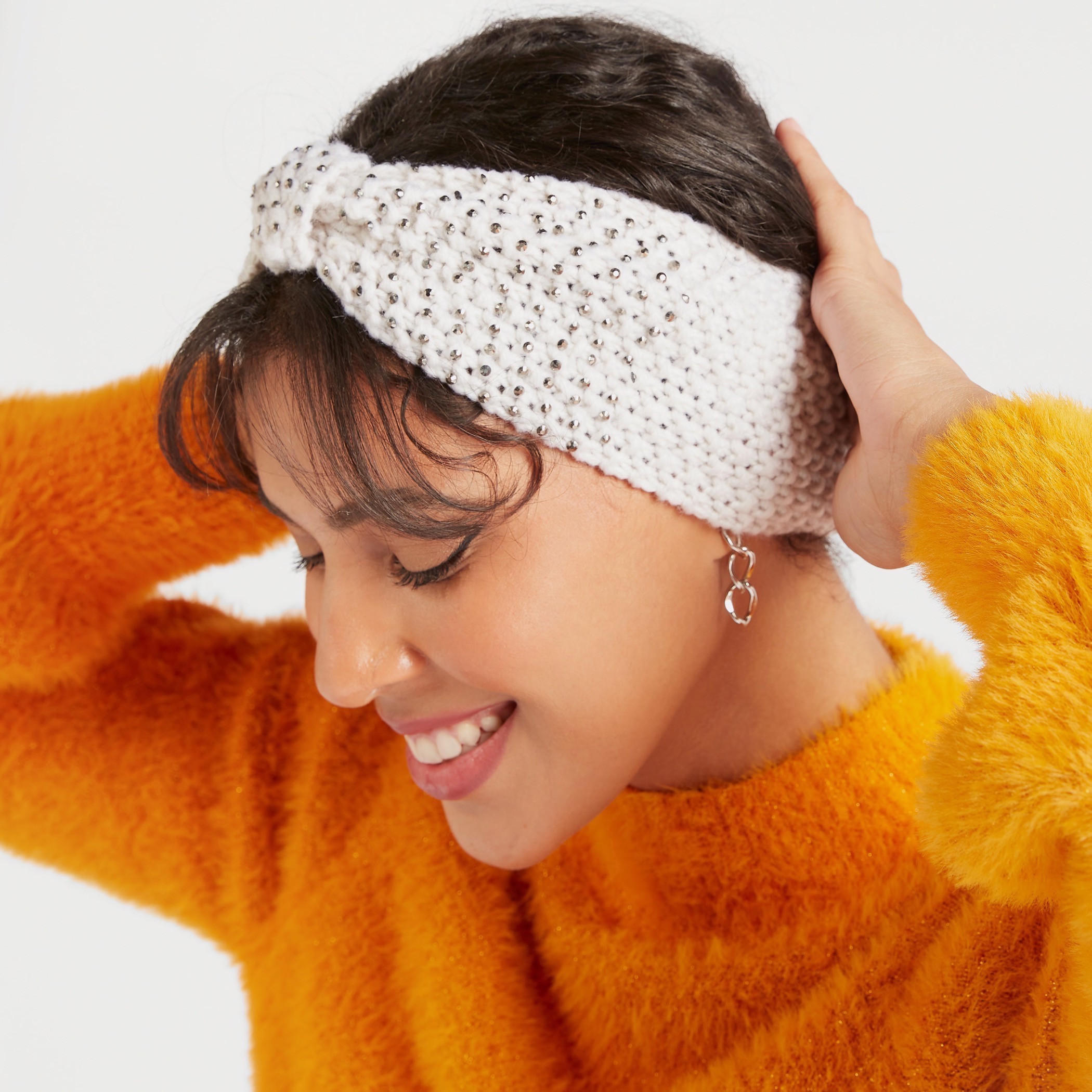 شريطة رأس بتزيينات ماسيّة وزينة وفيونكة-women-hairaccessories-bands-image-2