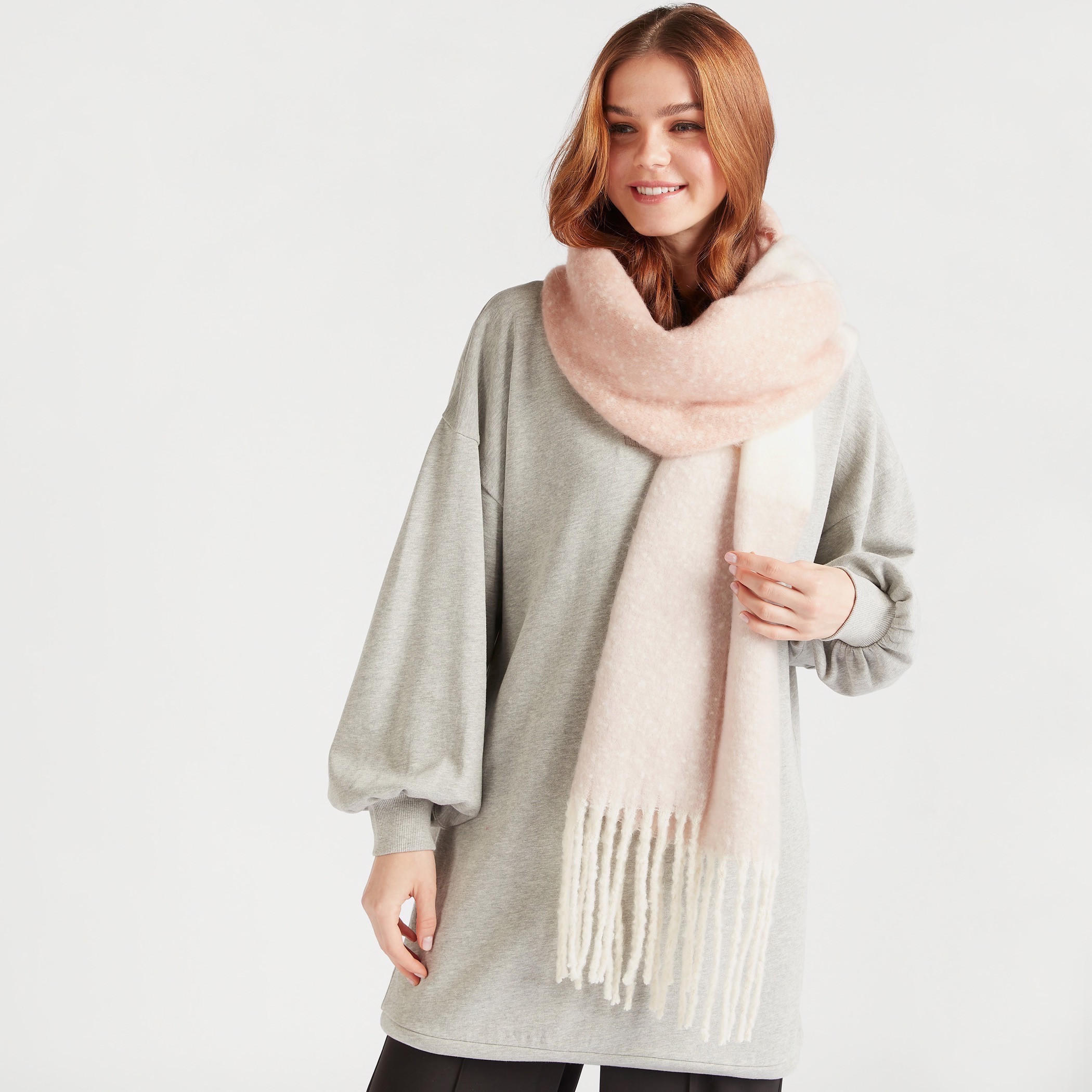 وشاح مخطّط بشراشيب-women-clothingaccessories-scarves-image-2