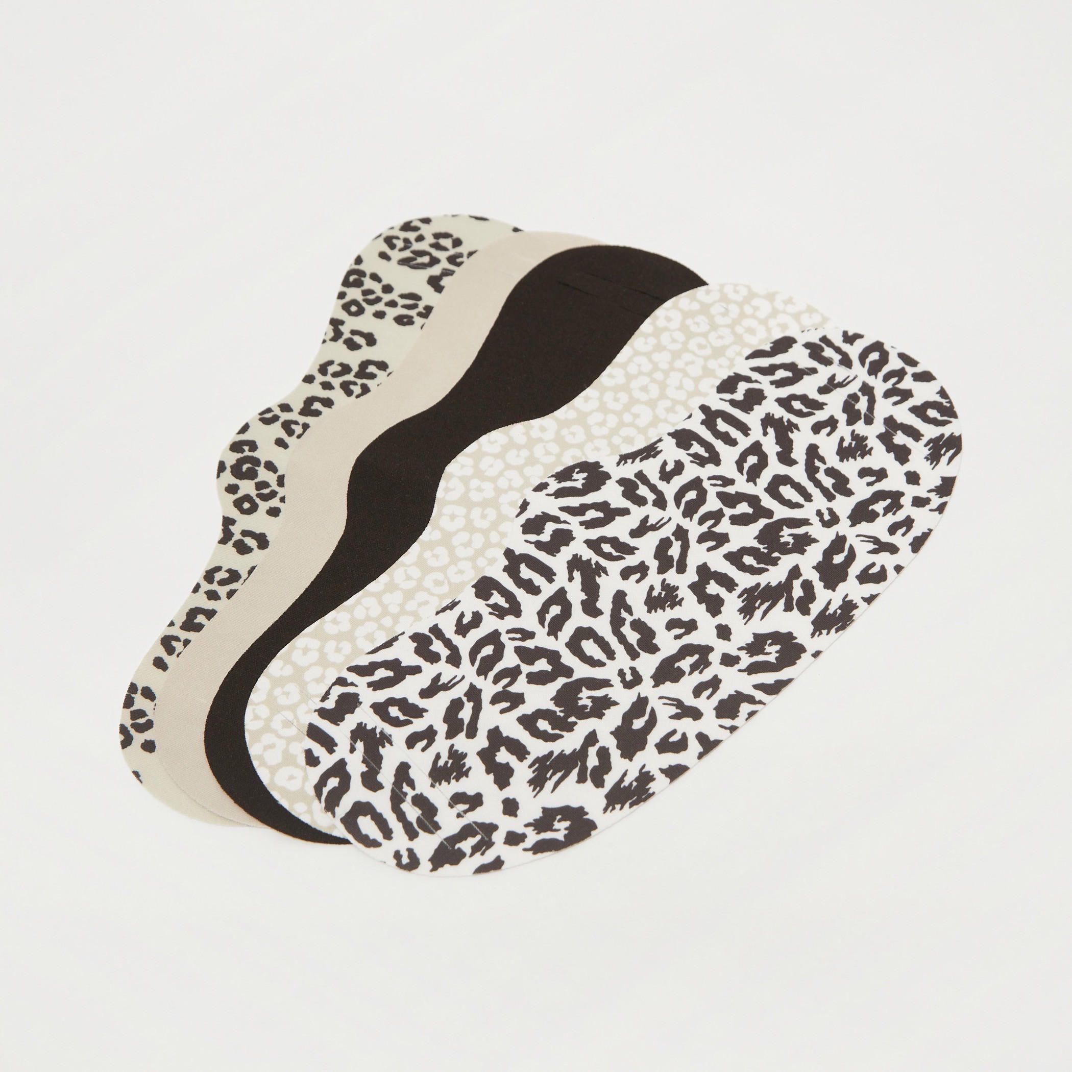 أقنعة وجه متنوعة بفتحات أذن من جلوو - طقم من 5-women-clothingaccessories-fashionmasks-image-5