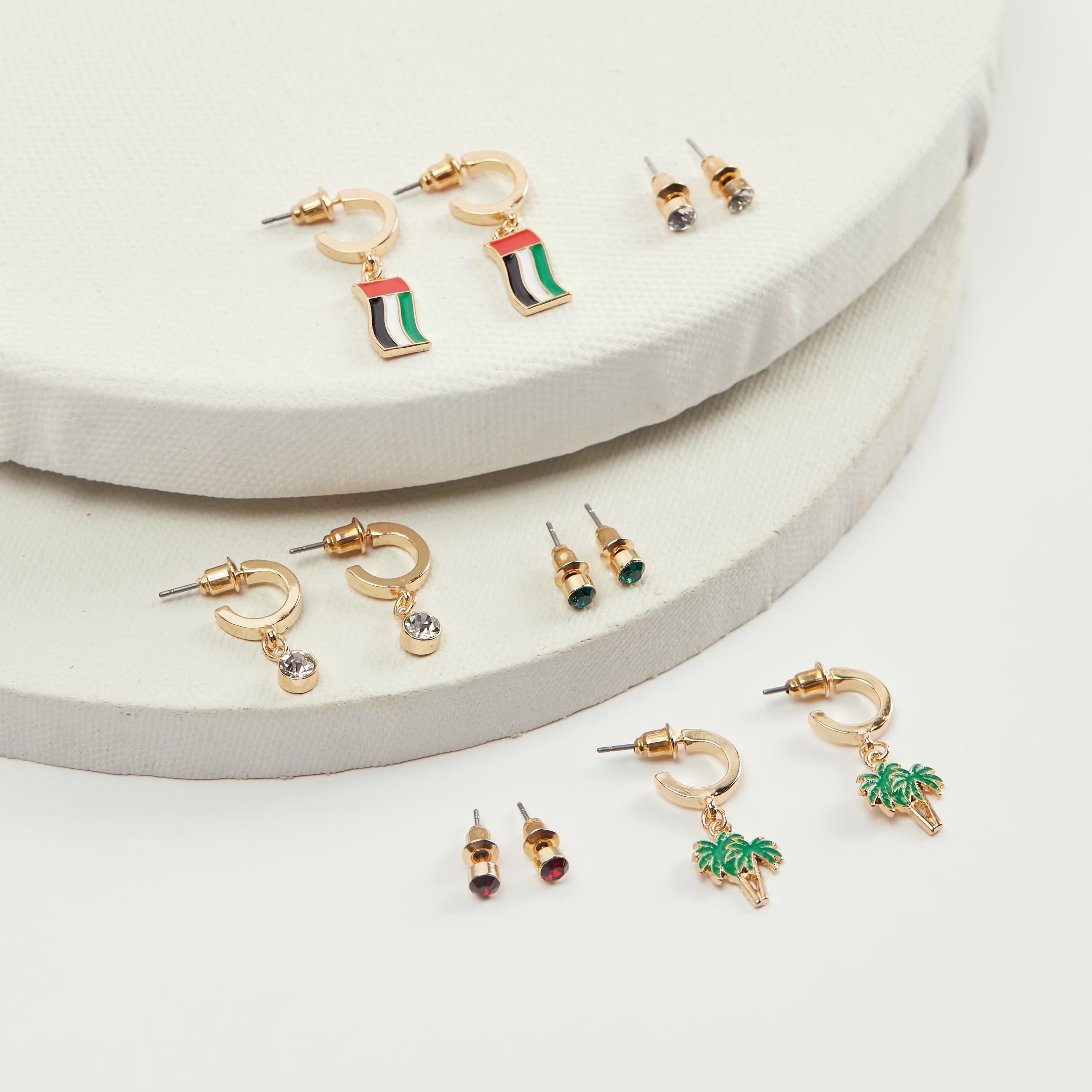 حلقان مزيّنة بمكبس إغلاق - طقم من 6-women-watchesandjewellery-jewellery-earrings-image-4