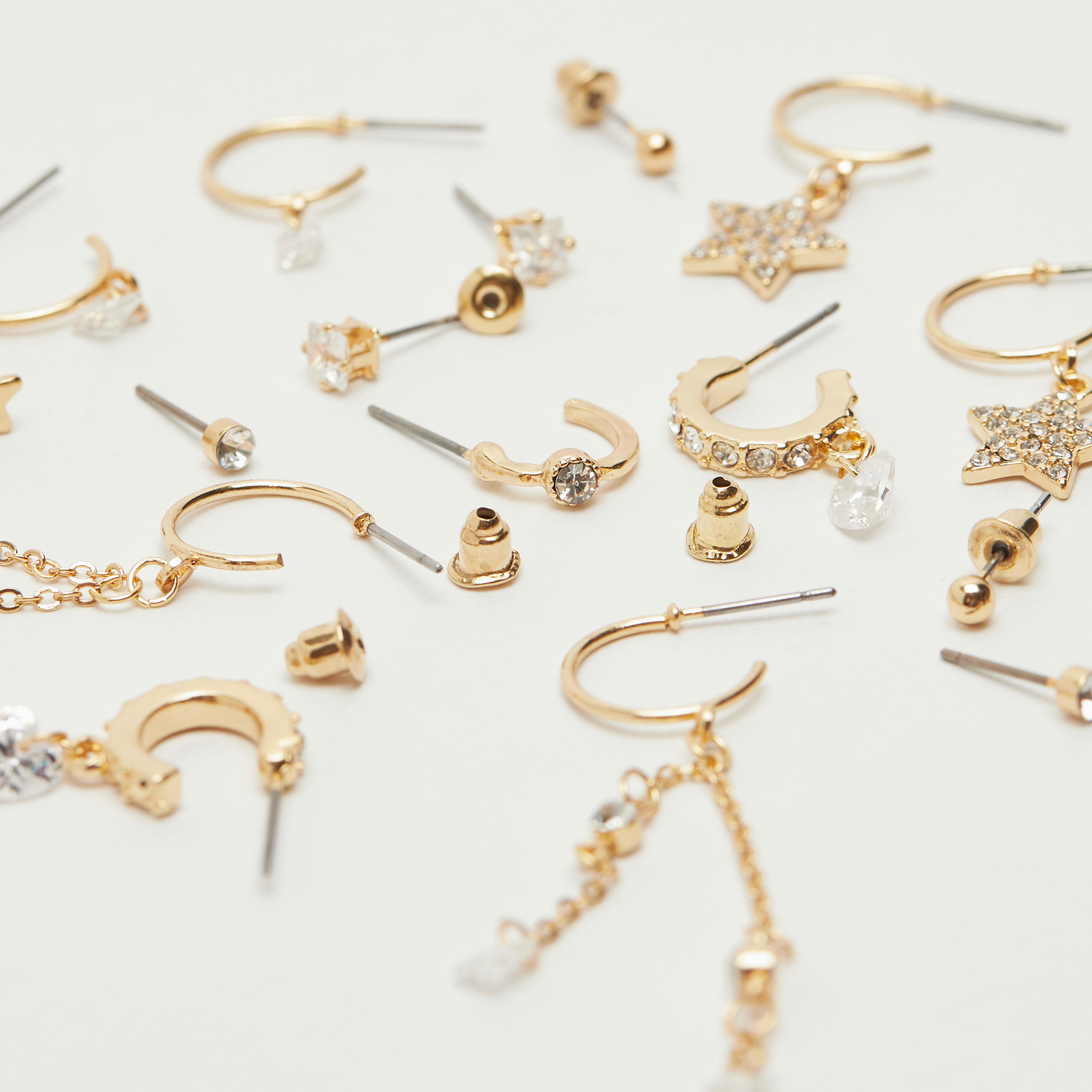 حلقان متنوعة مرصّعة بمكبس إغلاق خلفي - طقم من 10-women-watchesandjewellery-jewellery-earrings-image-3