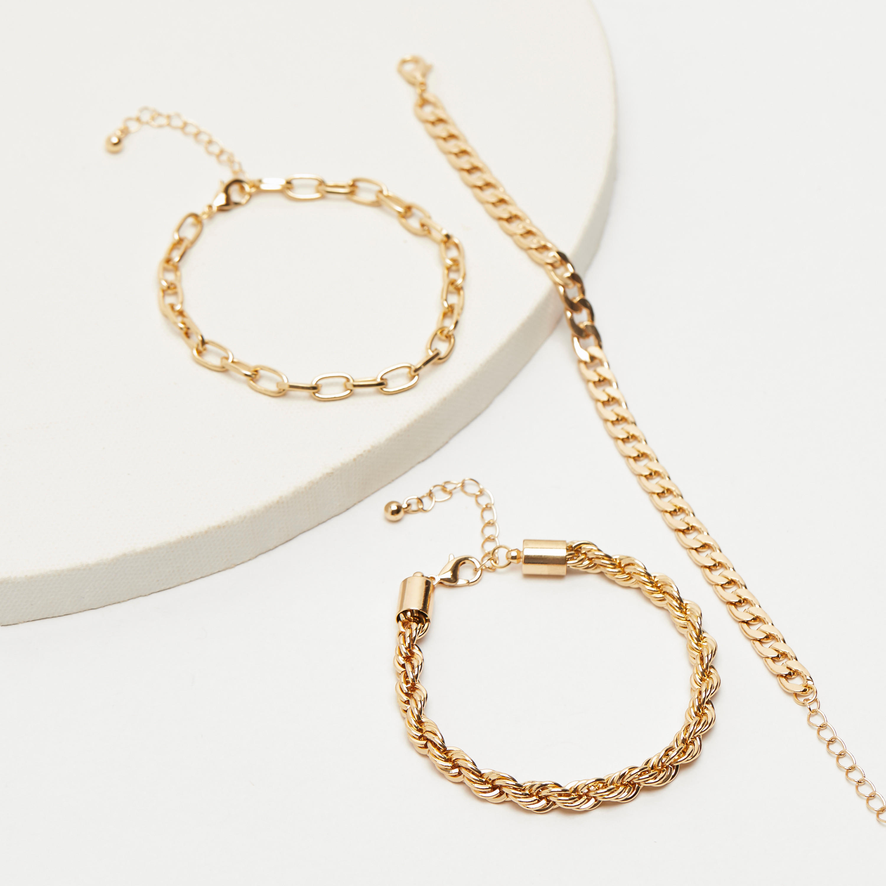 أساور سلسلة بمشبك إغلاق - طقم من 3 قطع-women-watchesandjewellery-jewellery-banglesandbracelets-image-2